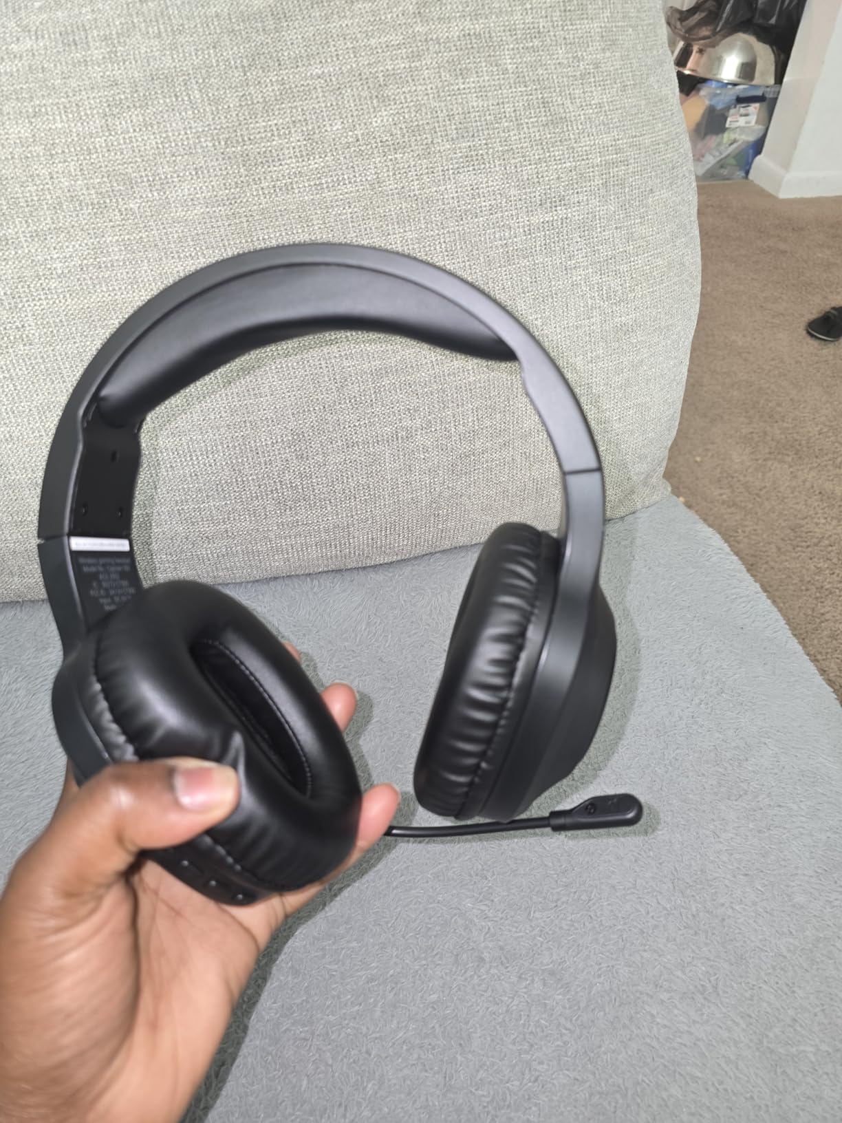 AOC Wireless Gaming Headset with 7.1 Virtual Surround Customer Review AOC Wireless Gaming Headset with 7.1 Virtual Surround - Customer Photo 1
