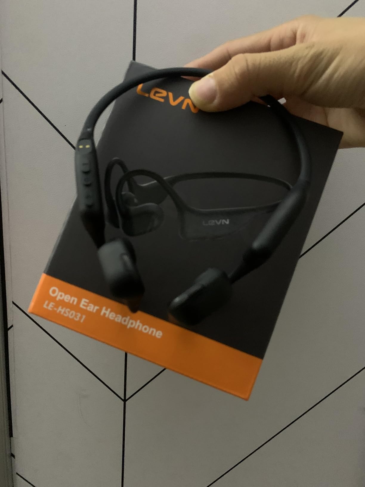 LEVN Open Ear Headphones, Bone Conduction Running Headphones Bluetooth 5.3, 14H Battery Sweatproof & Water-Resistant, Wireless with Built-in Mic for Cycling, Workout, Gift Customer Review LEVN Open Ear Headphones, Bone Conduction Running Headphones Bluetooth 5.3, 14H Battery Sweatproof & Water-Resistant, Wireless with Built-in Mic for Cycling, Workout, Gift - Customer Photo 1
