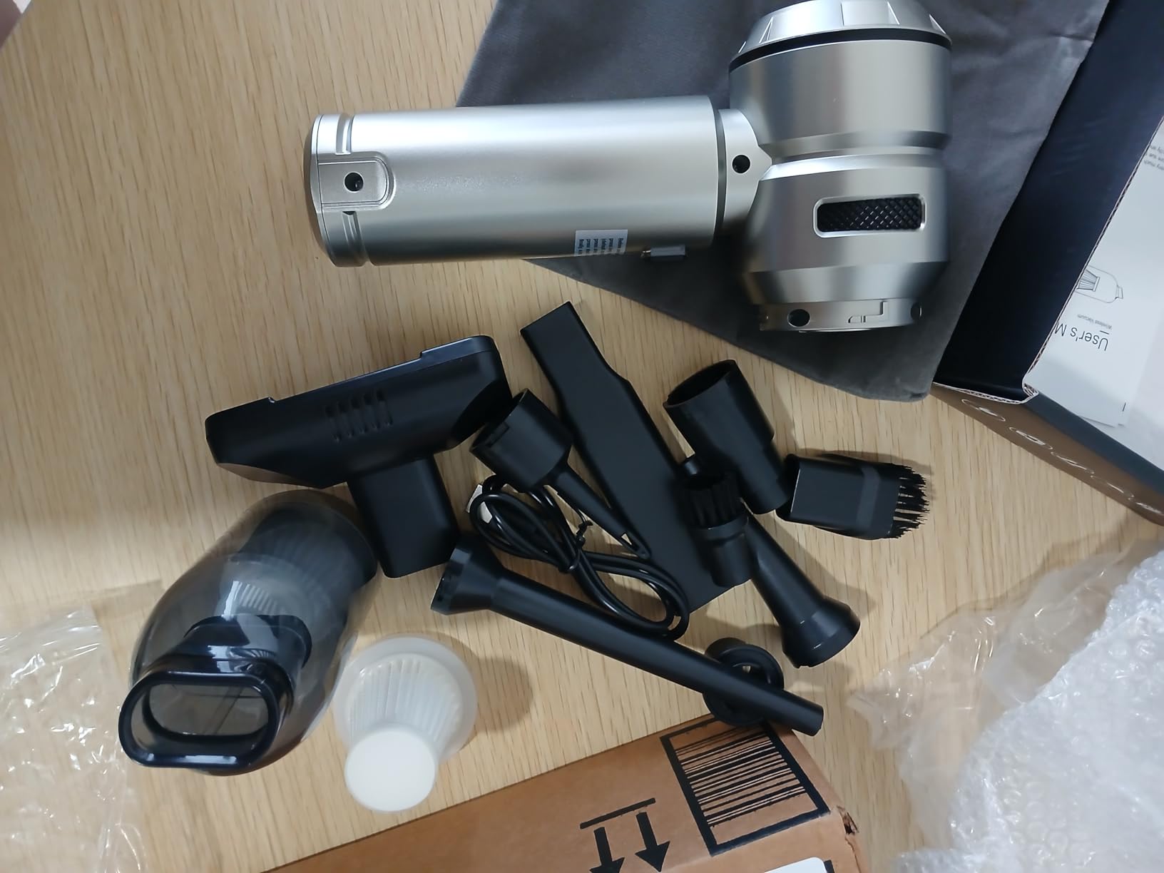 Car Vacuum,3 Suction Modes,Portable Mini Cordless Cleaner with 24000pa Suction Power,Type-C Charge,Handheld Vacuum for Home,Car, Office Desk, Keyboards(Dark Silver) Customer Review Car Vacuum,3 Suction Modes,Portable Mini Cordless Cleaner with 24000pa Suction Power,Type-C Charge,Handheld Vacuum for Home,Car, Office Desk, Keyboards(Dark Silver) - Customer Photo 2