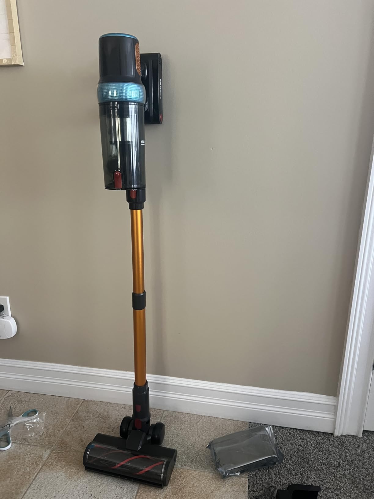 Cordless Vacuum Cleaner, Upgraded 600W 50Kpa 65Mins Vacuum Cleaners for Home, LED Touch Screen Stick Vacuum with Rechargeable Wall Mount & 3.3Ft Extendable Hose for Carpets/Pet Hair/All Floor Customer Review Cordless Vacuum Cleaner, Upgraded 600W 50Kpa 65Mins Vacuum Cleaners for Home, LED Touch Screen Stick Vacuum with Rechargeable Wall Mount & 3.3Ft Extendable Hose for Carpets/Pet Hair/All Floor - Customer Photo 1