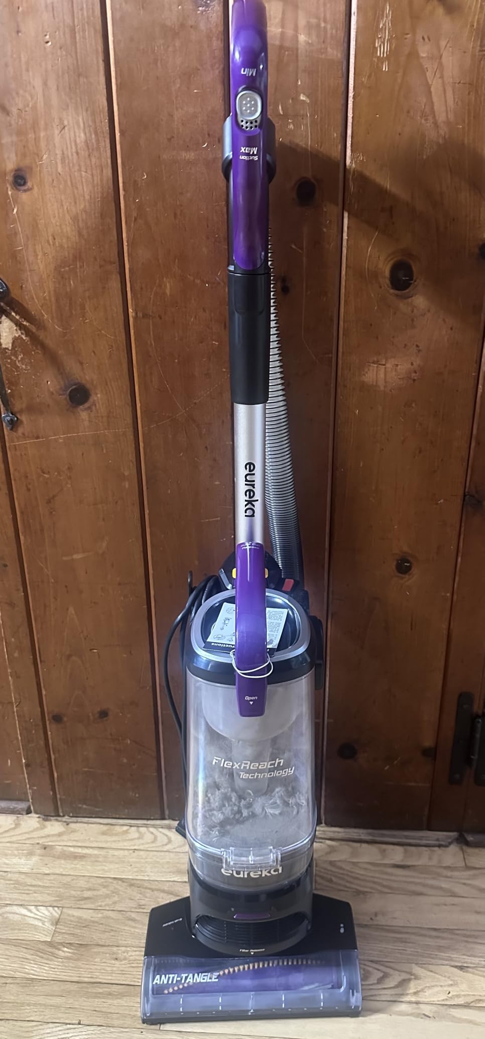Eureka FlexReach Powerful Upright Vacuum Cleaner for Carpet and Hard Floor, Lift-Up Vacuum with Large Dust Cup, Anti-Tangle, NEU651PL, Purple Customer Review Eureka FlexReach Powerful Upright Vacuum Cleaner for Carpet and Hard Floor, Lift-Up Vacuum with Large Dust Cup, Anti-Tangle, NEU651PL, Purple - Customer Photo 1