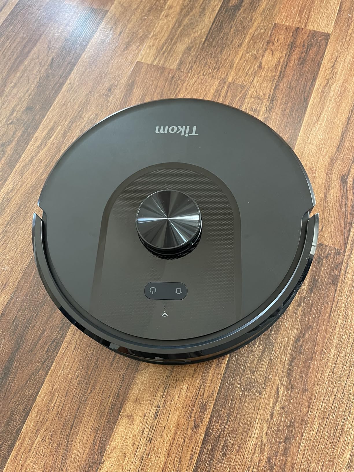 Tikom Robot Vacuum and Mop Combo, 6000 Pa Automatic Robotic Vacuum Cleaner, Smart Mapping, 150 Min Max, Ideal for Pet Hair, Hardfloors, Carpets, Home(L8000 Pro) - Customer Photo 2