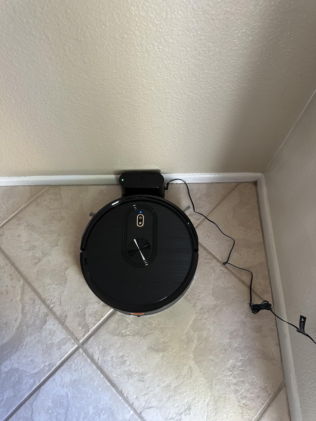 Robot Vacuum and Mop Combo, 2 in 1 Vacuuming & Mopping Robot with Schedule, App/Bluetooth/Voice, 3200Pa Max Suction, Self-Charging Robot Vacuum Cleaner, Slim, Ideal for Pet Hair, Hard Floor, Carpet - Customer Photo 2