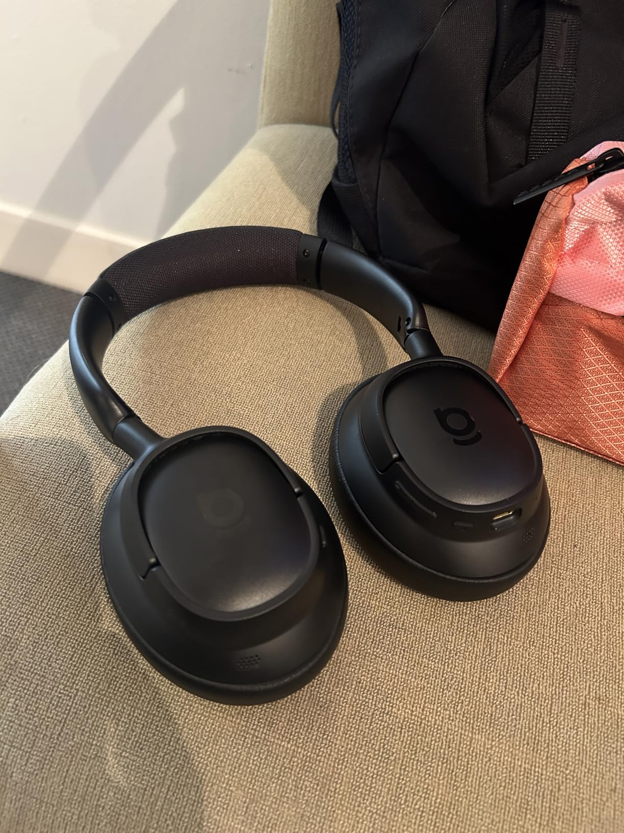 Baseus Bass BH1 NC Adaptive Active Noise Cancelling Headphones, Real-Time Adaptive Hybrid ANC, SuperBass 2.0, LDAC Hi-Res Sound, 80H Playtime, 5-Mic AI Clear Calls, Comfortable Fit, Bluetooth 6.0 Customer Review Baseus Bass BH1 NC Adaptive Active Noise Cancelling Headphones, Real-Time Adaptive Hybrid ANC, SuperBass 2.0, LDAC Hi-Res Sound, 80H Playtime, 5-Mic AI Clear Calls, Comfortable Fit, Bluetooth 6.0 - Customer Photo 2