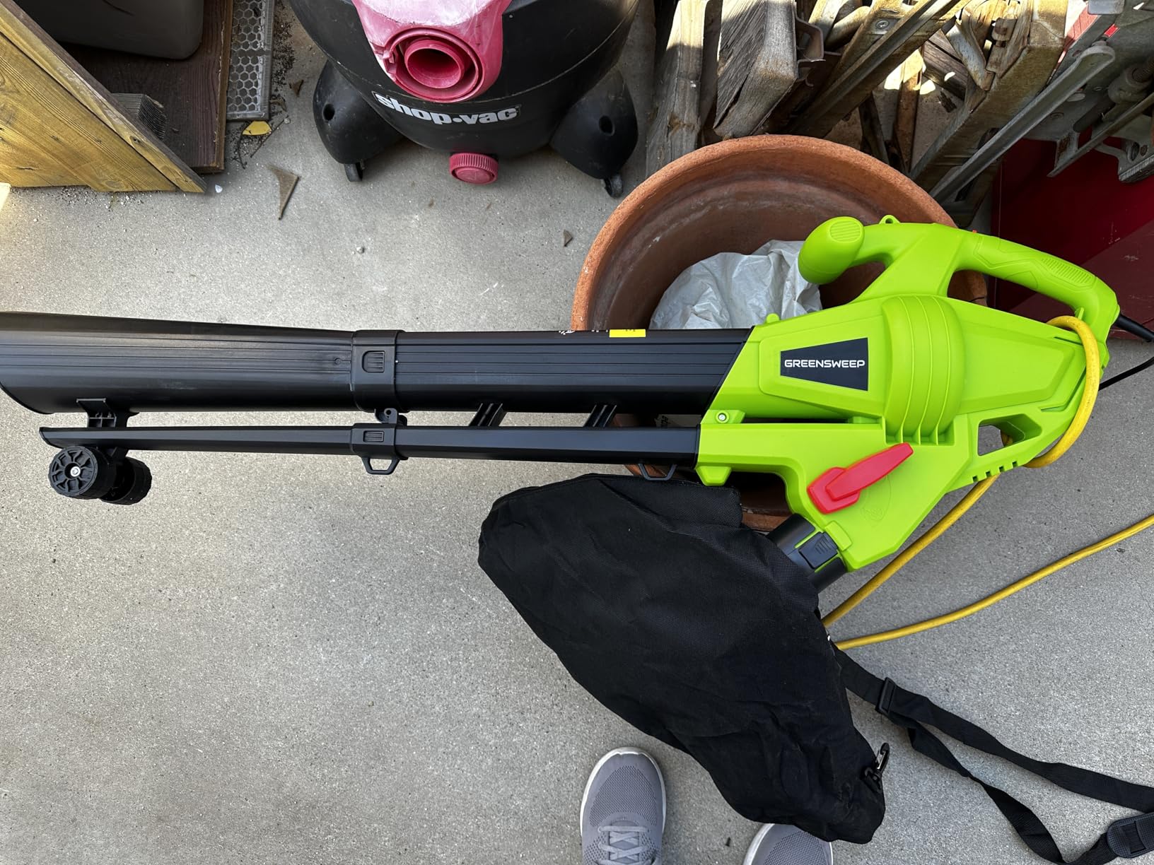 3-in-1 Leaf Blower, Vacuum & Mulcher – 10 Amp Electric Garden Tool with 10-Gallon Collection Bag – Lightweight, Powerful & Easy to Use Customer Review 3-in-1 Leaf Blower, Vacuum & Mulcher – 10 Amp Electric Garden Tool with 10-Gallon Collection Bag – Lightweight, Powerful & Easy to Use - Customer Photo 1