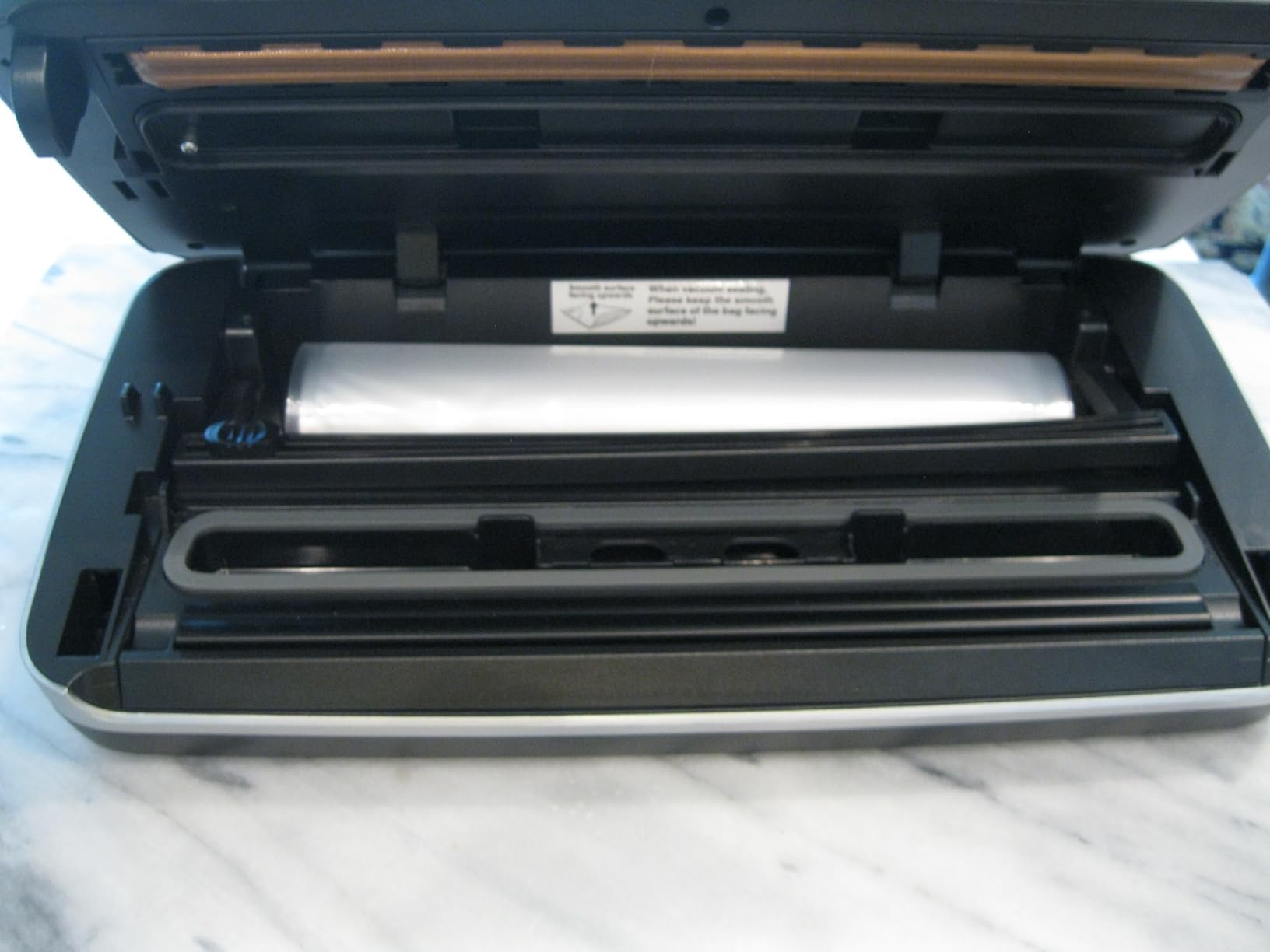 95KPa Vacuum Sealer Machine for food,Full Automatic with Double 12mm Heat Seal, 10in 1 Modes, Built in Cutter & Bag Storage, Includes 1 Roll and 10pcs Pre cut Bags - Customer Photo 1