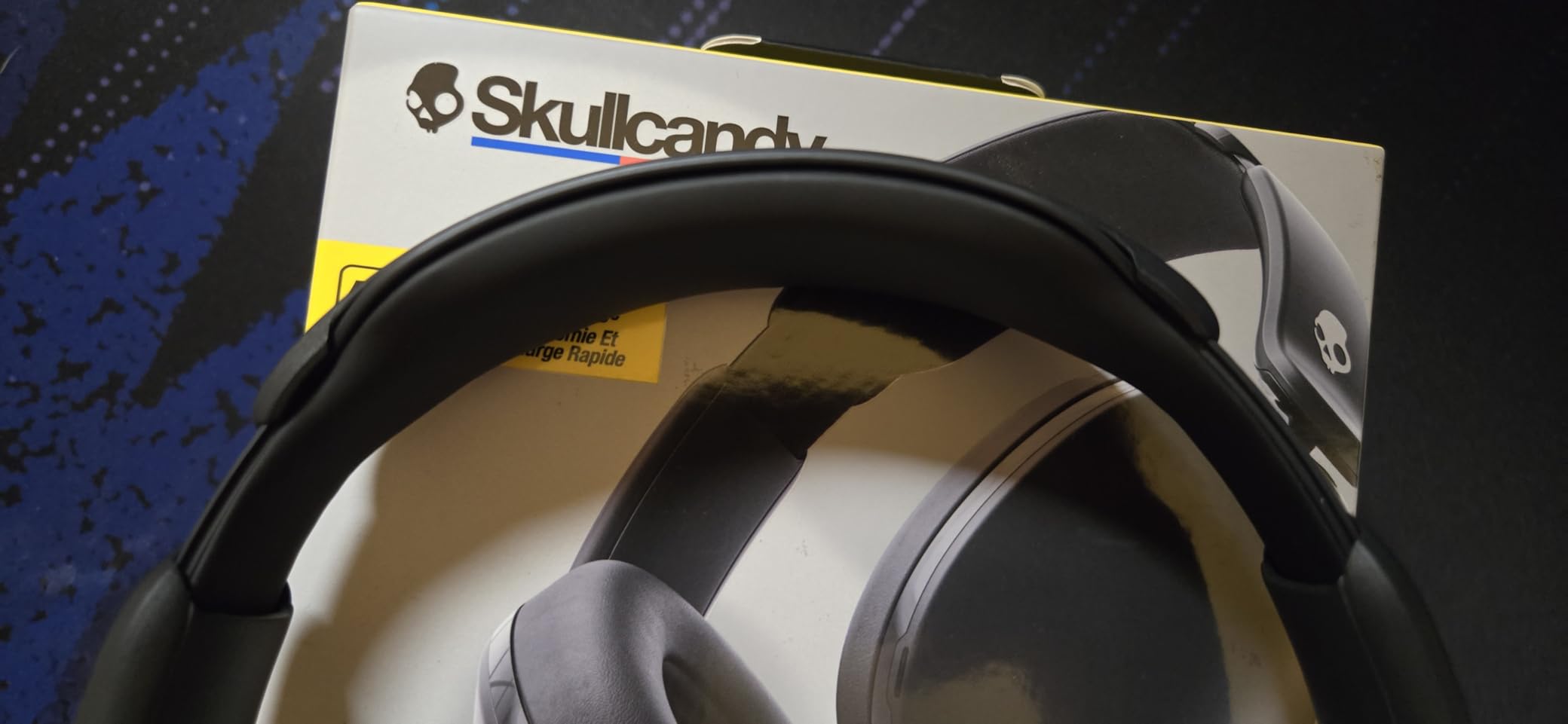 Skullcandy Hesh 360 Wireless Over-Ear Bluetooth Headphones, Up to 100 Hours Battery, Noise Isolating Fit, Flat-Folding Collapsible Design, Microphone iPhone Android - Bone Customer Review Skullcandy Hesh 360 Wireless Over-Ear Bluetooth Headphones, Up to 100 Hours Battery, Noise Isolating Fit, Flat-Folding Collapsible Design, Microphone iPhone Android - Bone - Customer Photo 2