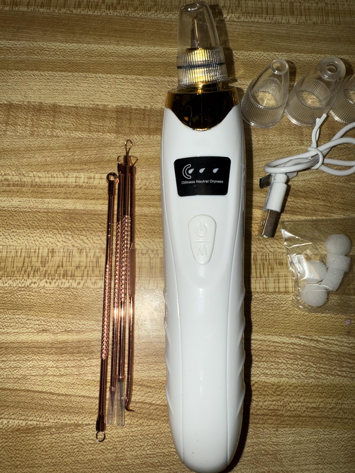 2025 Pore Vacuum, USB Rechargeable Blackhead Remover Vacuum,3 Levels Adjustable Pore Vacuum Blackhead Remover, with 5 Suction Power,6 Probes,Face Vacuum Pore Cleanser for Women & Men-White - Customer Photo 1
