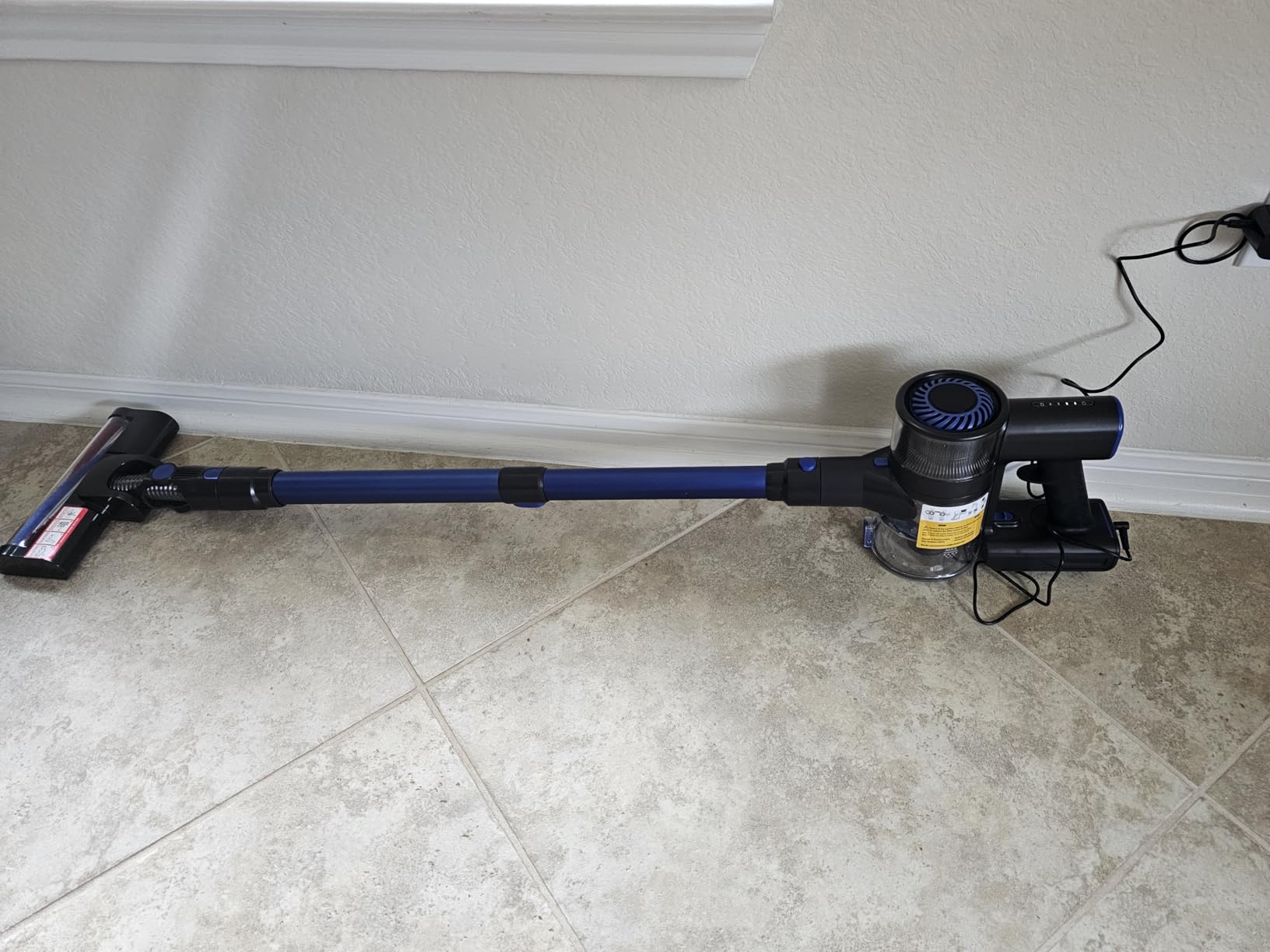 Cordless Vacuum Cleaner, Vacuum Cleaner for Home with 80000 RPM High-Speed Brushless Motor, Up to 40 Mins Runtime, 2 Adjustable Suction, Anti-Tangle, Lightweight Stick Vacuum for Hard Floor Customer Review Cordless Vacuum Cleaner, Vacuum Cleaner for Home with 80000 RPM High-Speed Brushless Motor, Up to 40 Mins Runtime, 2 Adjustable Suction, Anti-Tangle, Lightweight Stick Vacuum for Hard Floor - Customer Photo 2