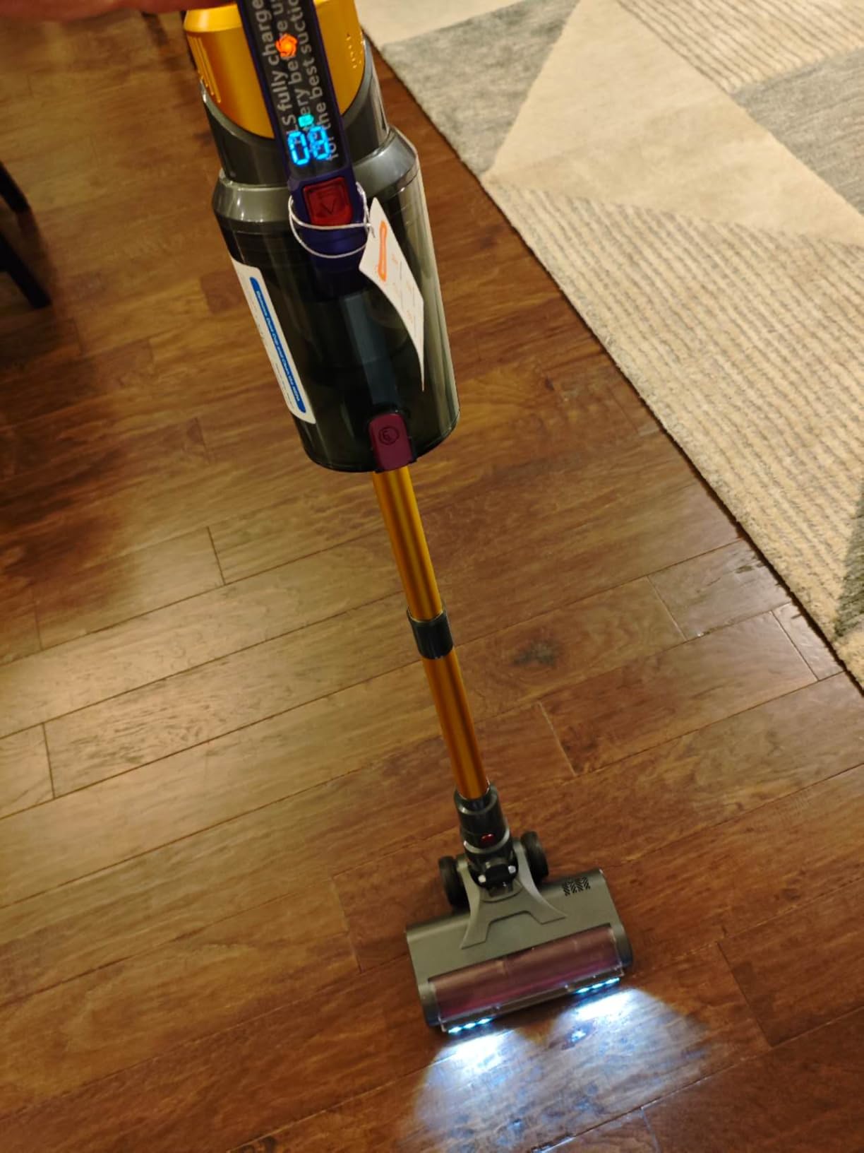 Cordless Vacuum Cleaner, 580W 48KPA 70Mins Vacuum Cleaners for Home, Self-Standing Stick Vacuum with Aromatherapy & LED Display Screen, Stick Vacuum Cordless Rechargeable for Pet Hair/Carpets (Gold) - Customer Photo 1