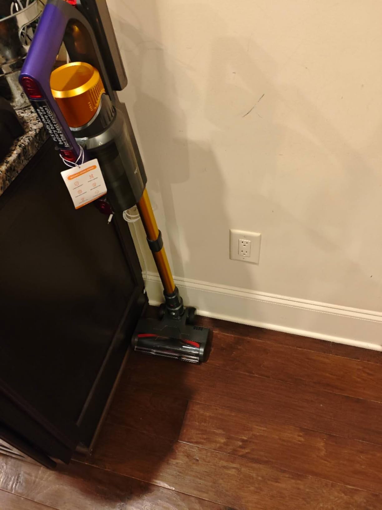 Cordless Vacuum Cleaner, 580W 48KPA 70Mins Vacuum Cleaners for Home, Self-Standing Stick Vacuum with Aromatherapy & LED Display Screen, Stick Vacuum Cordless Rechargeable for Pet Hair/Carpets (Gold) Customer Review Cordless Vacuum Cleaner, 580W 48KPA 70Mins Vacuum Cleaners for Home, Self-Standing Stick Vacuum with Aromatherapy & LED Display Screen, Stick Vacuum Cordless Rechargeable for Pet Hair/Carpets (Gold) - Customer Photo 1