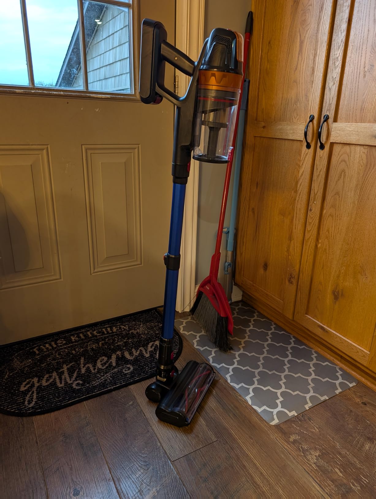 Cordless Vacuum Cleaner, 650W with Extra Mattress Cleaning Tool, 50KPA Stick Vacuum Cleaners for Home 65 Mins Runtime, Self-Standing, Wall Mount Charging, Rechargeable Vacuum for Floor Carpet Pet Hair Customer Review Cordless Vacuum Cleaner, 650W with Extra Mattress Cleaning Tool, 50KPA Stick Vacuum Cleaners for Home 65 Mins Runtime, Self-Standing, Wall Mount Charging, Rechargeable Vacuum for Floor Carpet Pet Hair - Customer Photo 1