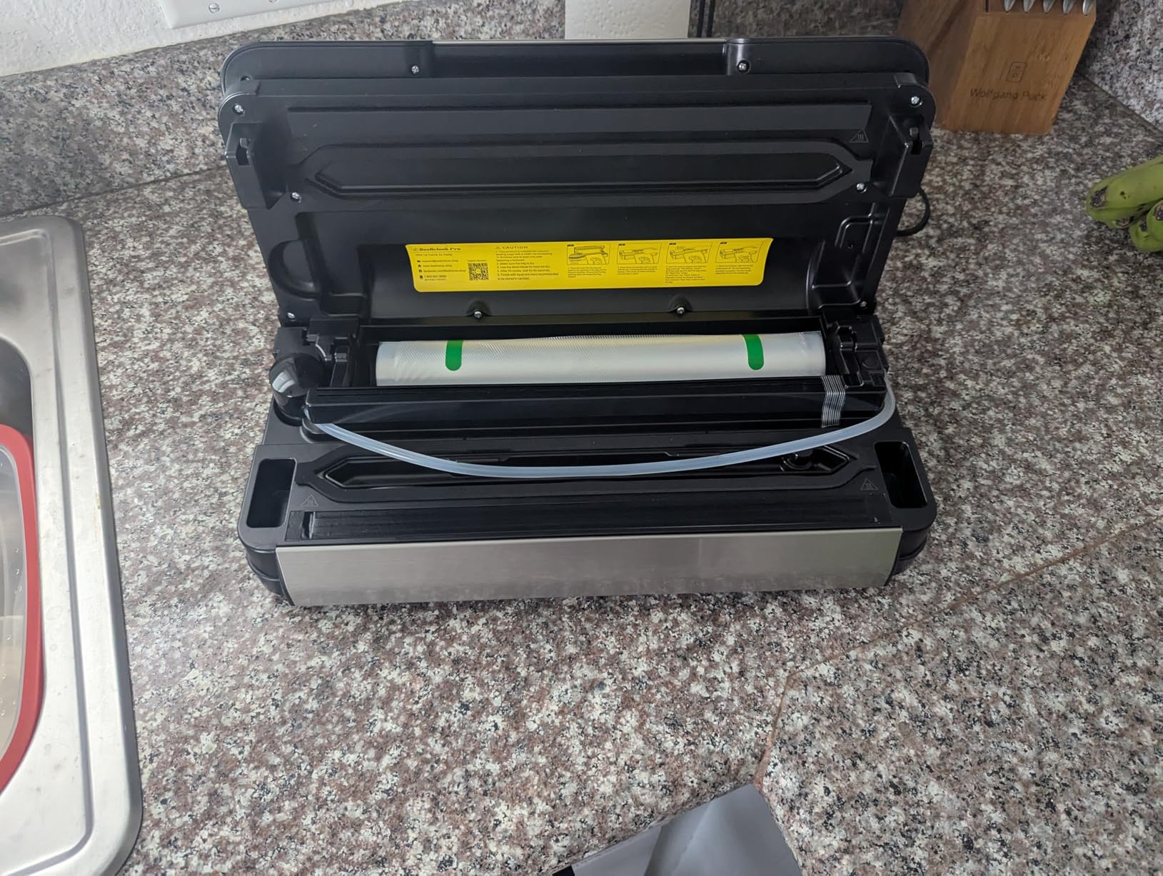 95kPa Vacuum Sealer Machine with AquaLock Technology, for Moist Seals, 2X Seal & 130W, Fully Automatic Food Sealer, Built-In Cutter, Bag Storage & Hose, Precision Sealing, 2 Bag Rolls,Stainless Steel - Customer Photo 1
