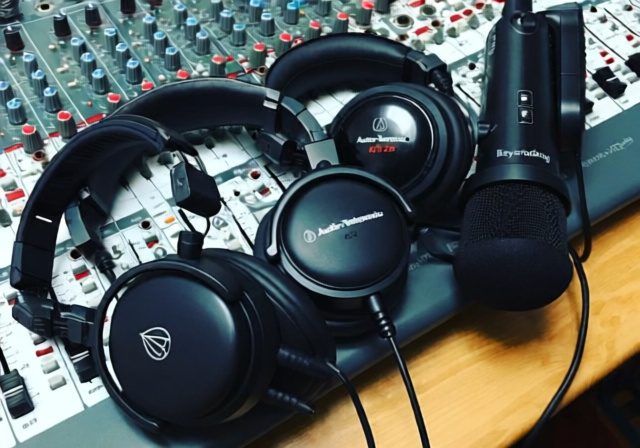 Best Music Production Headphones [cy]: 8 Models Tested for Pro Sound - Sixstoreys Affiliate Content Factory