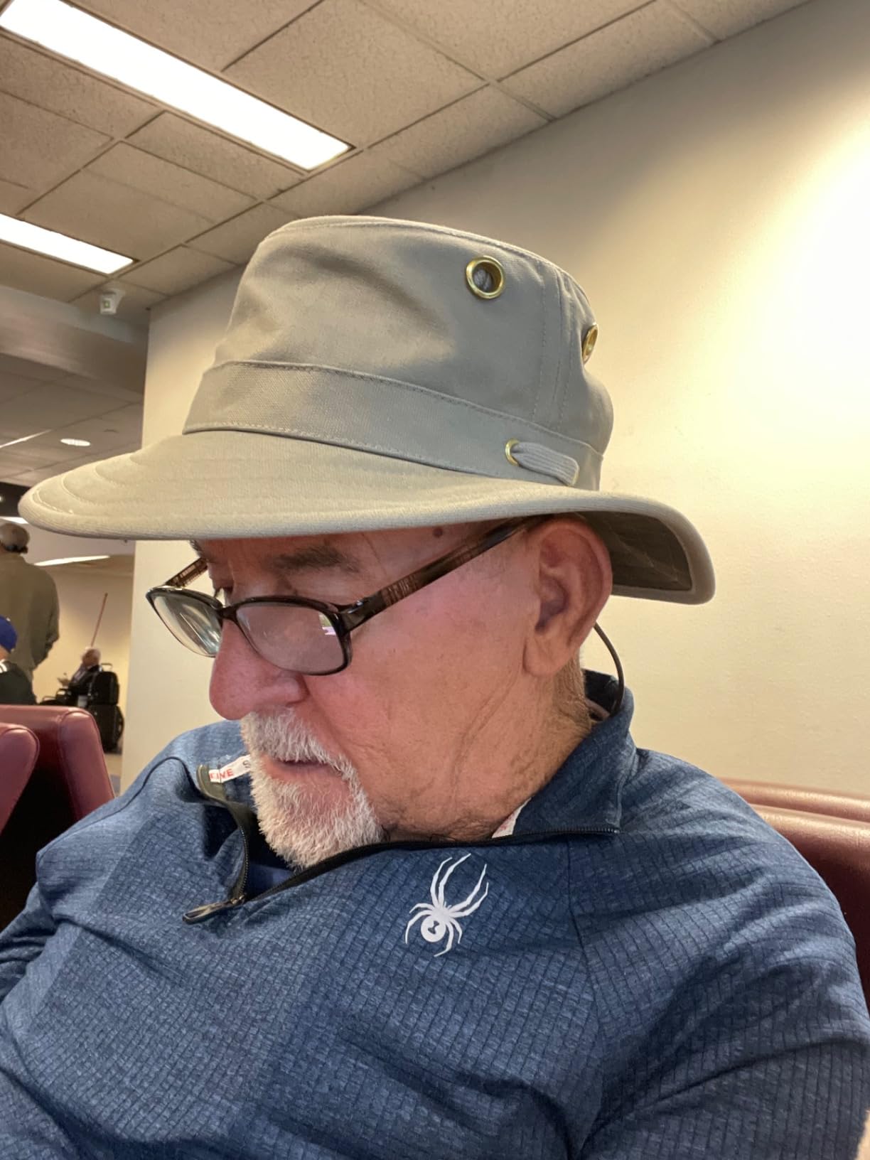 T5 Adventure Hat Customer Review T5 Adventure Hat - Customer Photo 2
