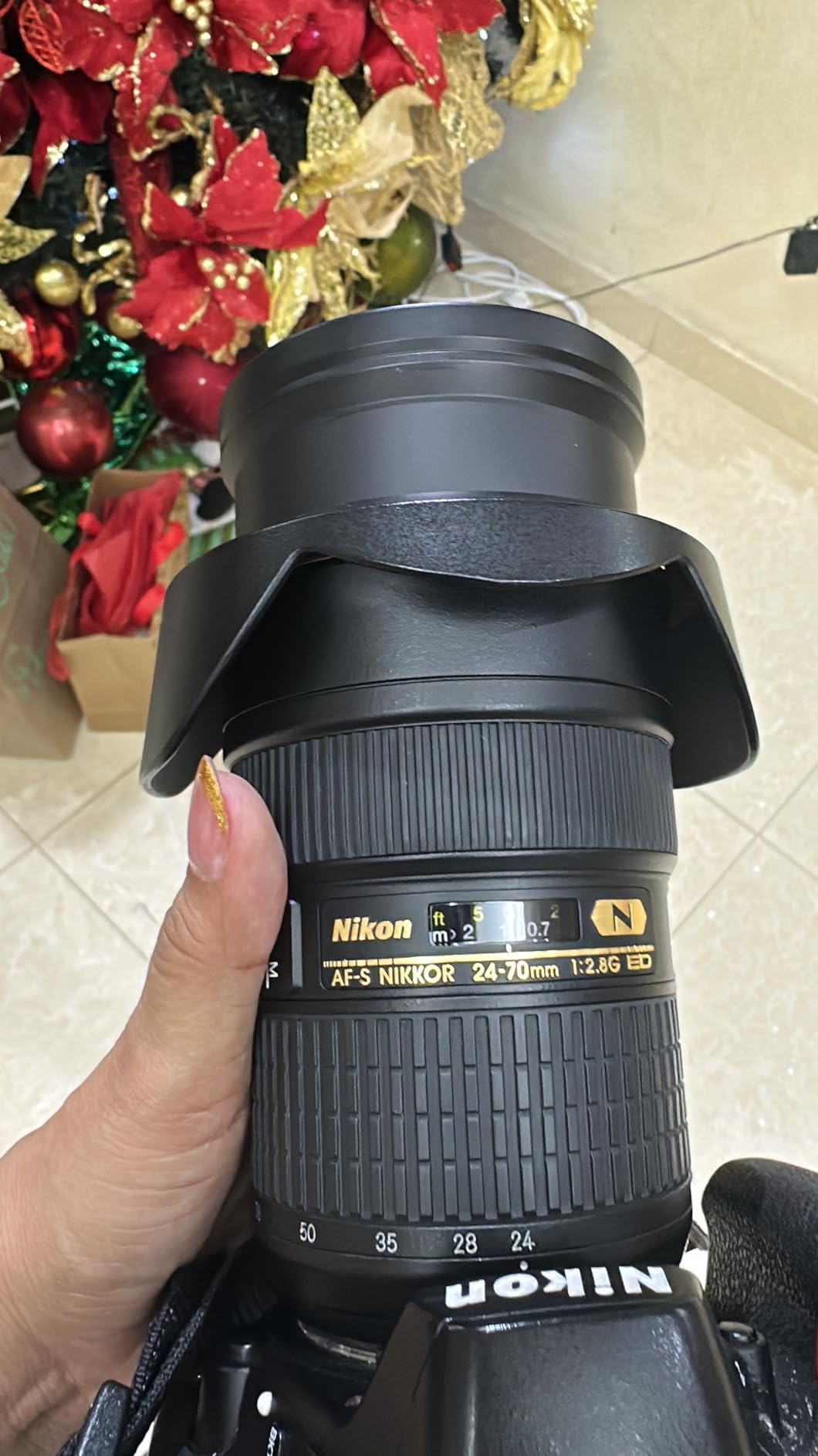 Nikon AF-S FX NIKKOR 24-70mm f/2.8G ED Zoom Lens with Auto Focus for Nikon DSLR Cameras - Customer Photo 3
