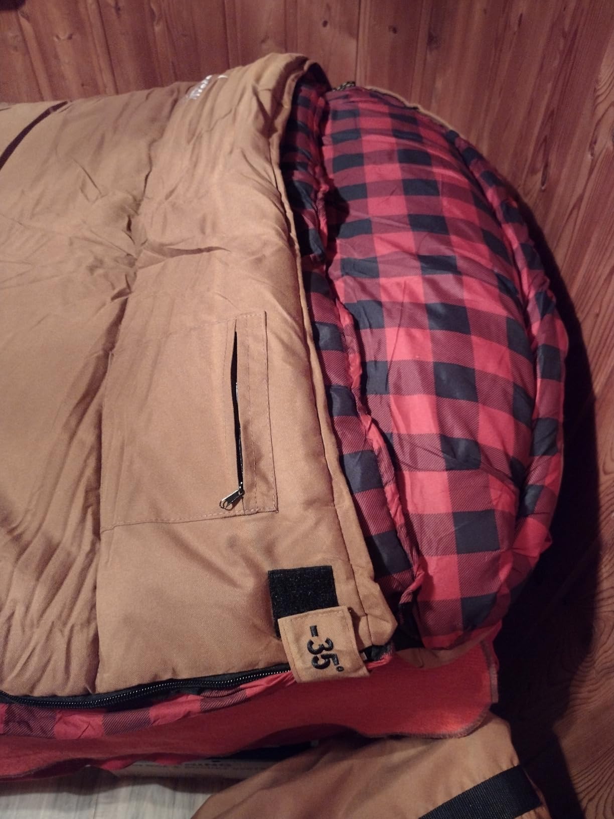 TETON Sports Deer Hunter Sleeping Bag, Warm and Comfortable Camping Sleeping Bag, Teton Tough Canvas Shell for Camping, Hunting, and Cold Weather Customer Review TETON Sports Deer Hunter Sleeping Bag, Warm and Comfortable Camping Sleeping Bag, Teton Tough Canvas Shell for Camping, Hunting, and Cold Weather - Customer Photo 1