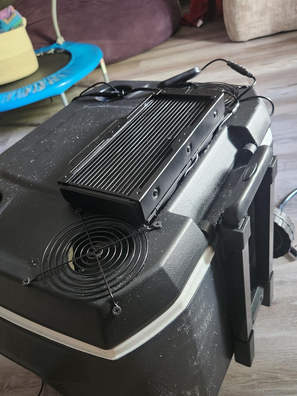 Coleman Xtreme 50qt Rolling Cooler with Wheels, Extra-Walled Insulation Keeps Ice up to 5 Days, Portable Wheeled Hard Chiller - Customer Photo 1