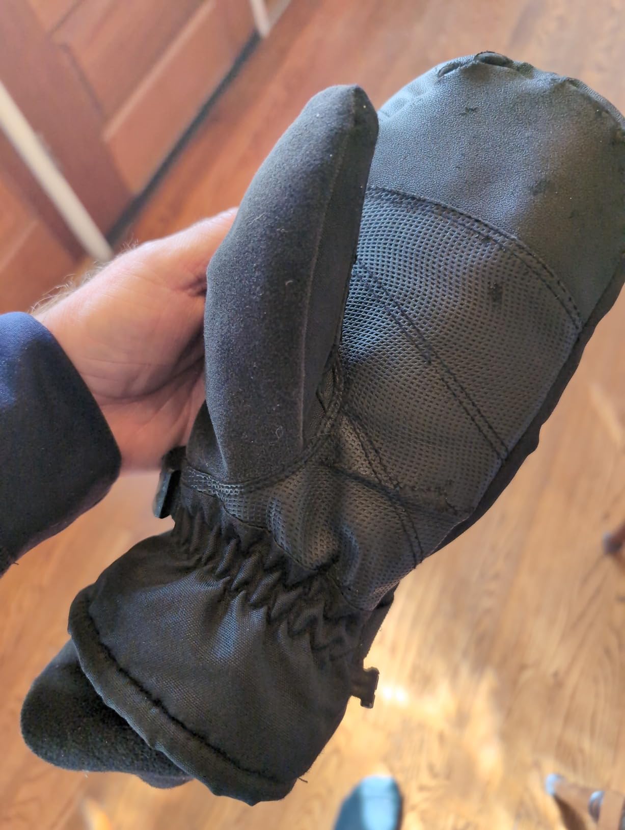 Carhartt Men's Waterproof Insulated Knit Cuff Mitten Customer Review Carhartt Men's Waterproof Insulated Knit Cuff Mitten - Customer Photo 2