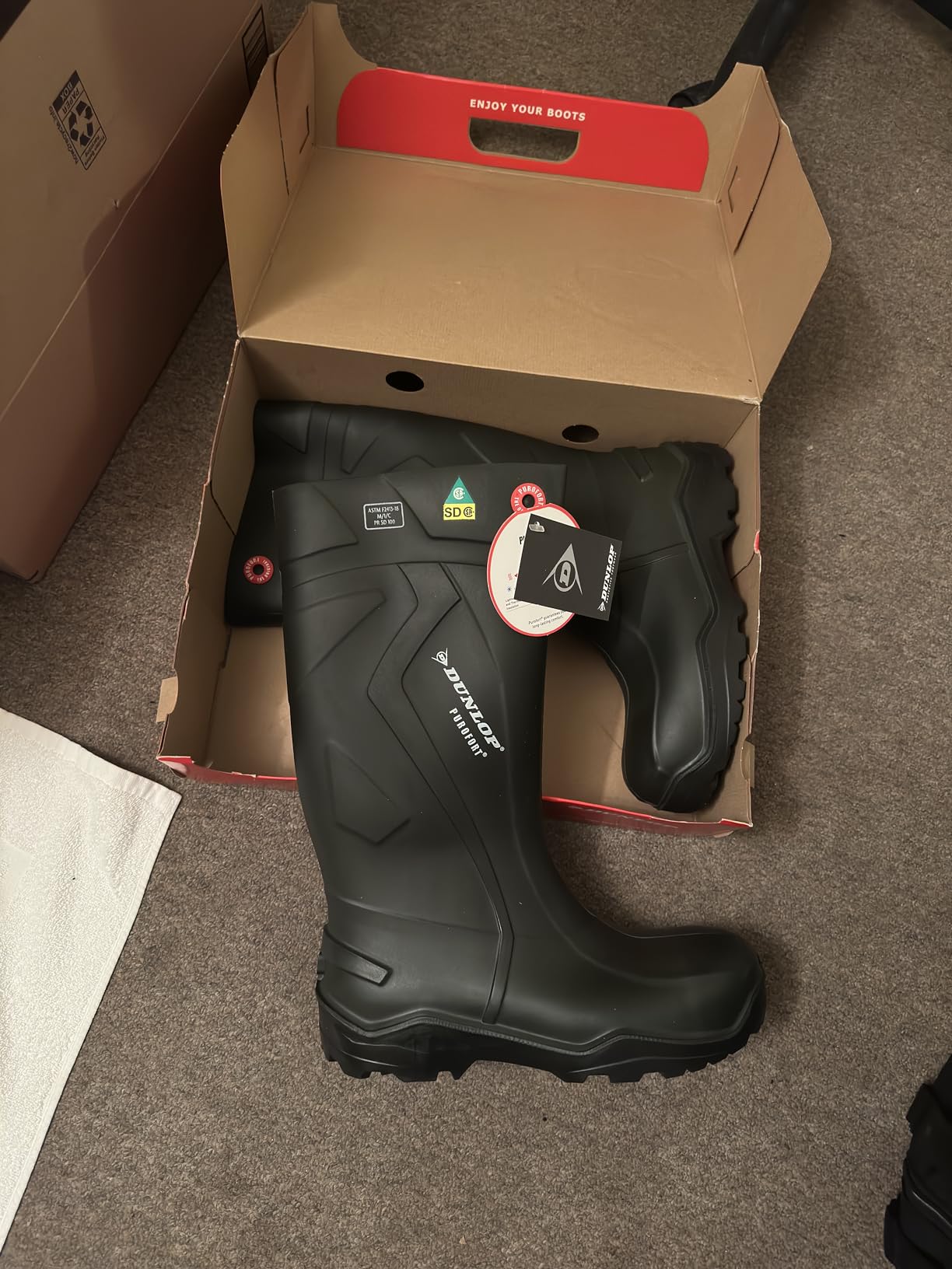 DUNLOP Purofort+ Full Safety - Lightweight Work boots for Men & Women - Waterproof Safety boots with Steel Toe - Chemical and Slip Resistant with Tall Shaft - Black - Customer Photo 3