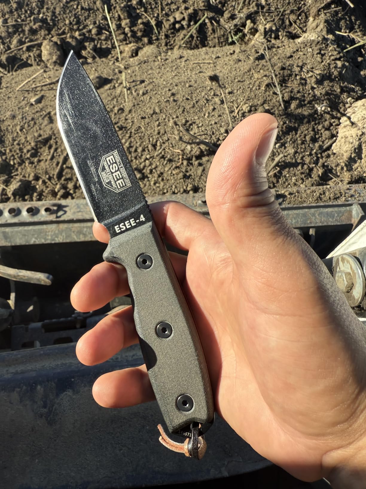 ESEE 4P Survival Knife - Field Tested Fixed Blade Knife with Molded Polymer Sheath & Clip Plate - Customer Photo 1