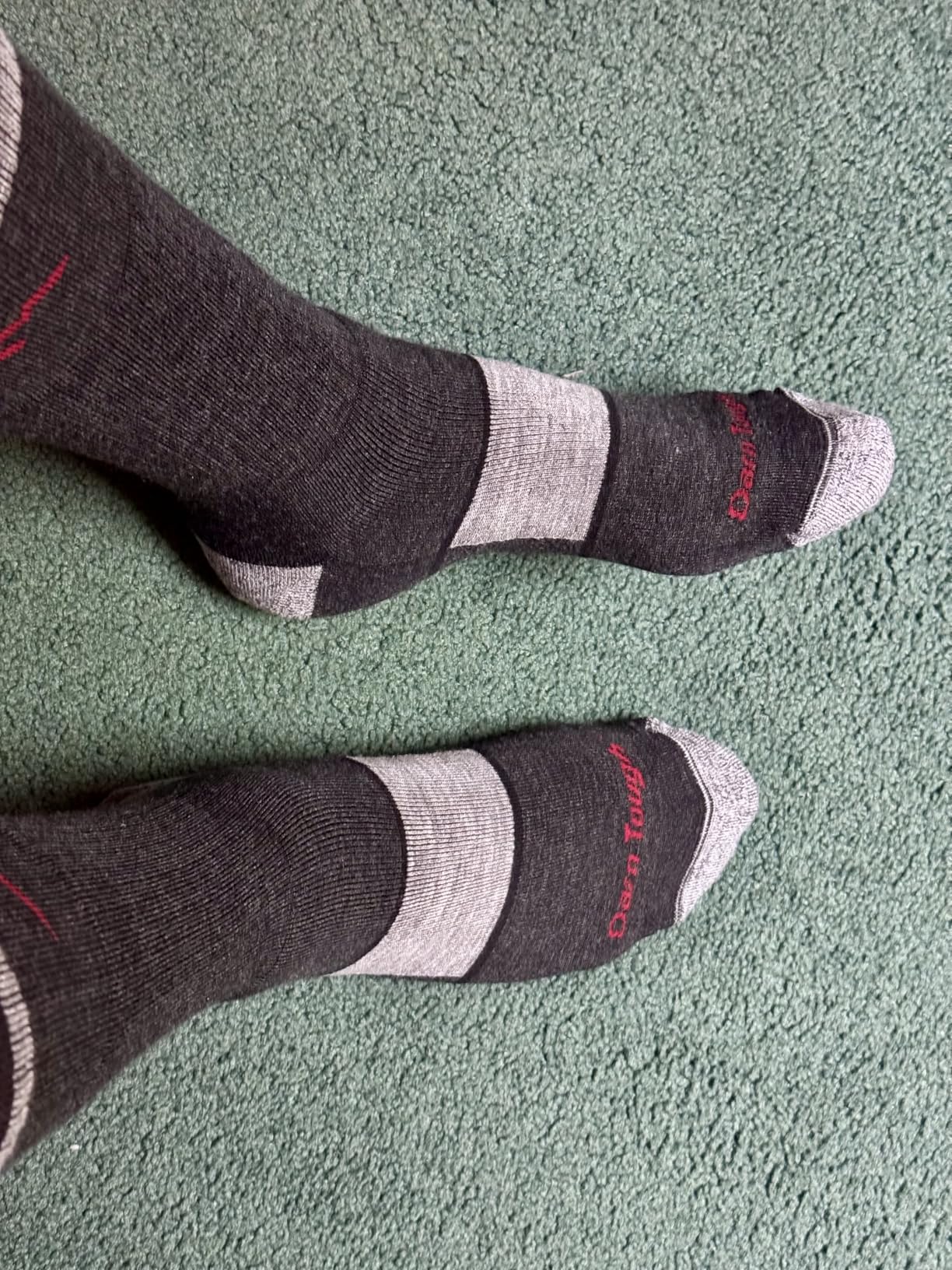 Darn Tough Vermont Men's Hiker Boot Full Cushion Midweight Hiking Socks Customer Review Darn Tough Vermont Men's Hiker Boot Full Cushion Midweight Hiking Socks - Customer Photo 1