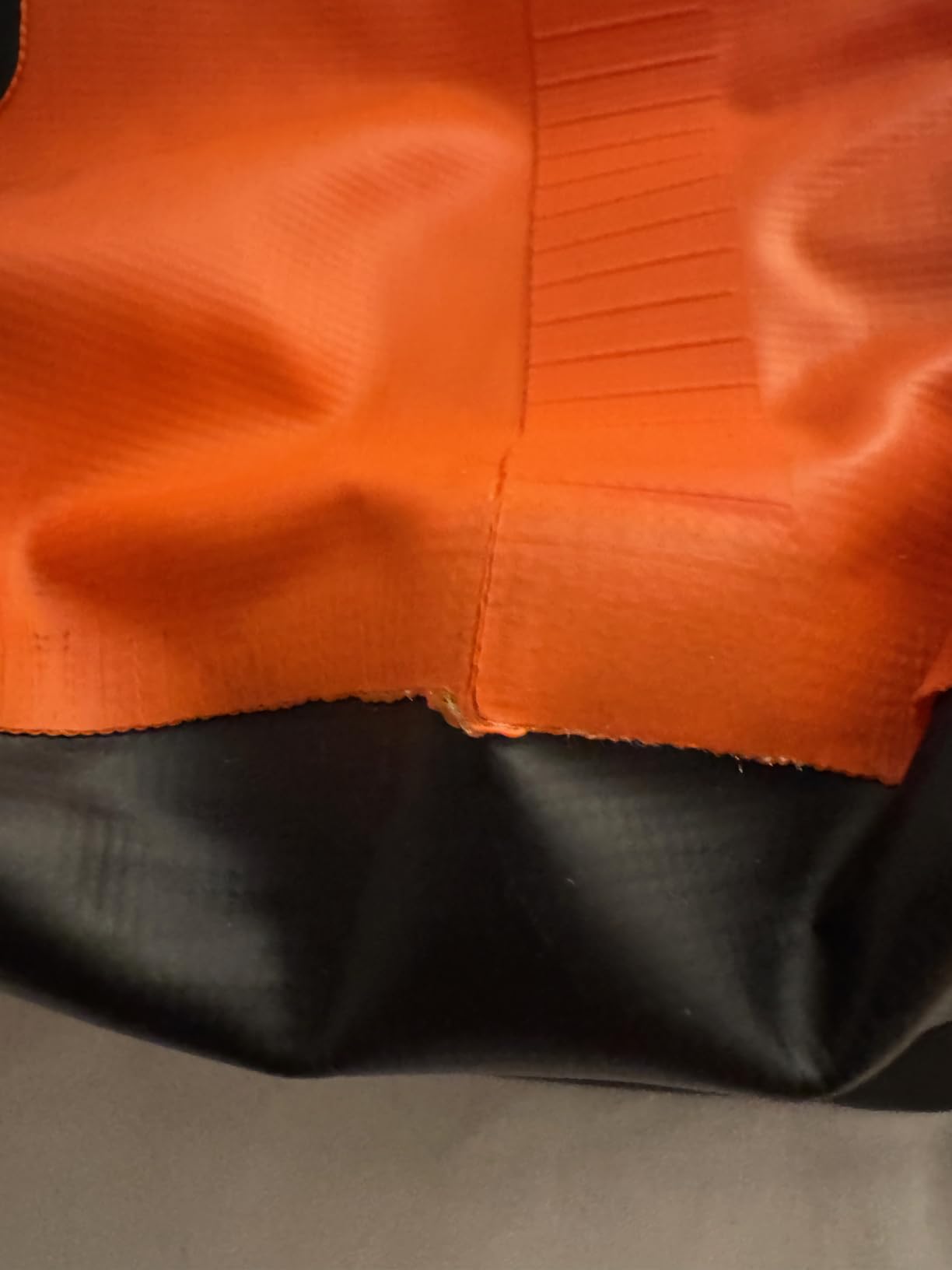 Earth Pak Waterproof Dry Bag - Roll Top Waterproof Backpack Sack Keeps Gear Dry for Kayak with Waterproof Phone Case Customer Review Earth Pak Waterproof Dry Bag - Roll Top Waterproof Backpack Sack Keeps Gear Dry for Kayak with Waterproof Phone Case - Customer Photo 1