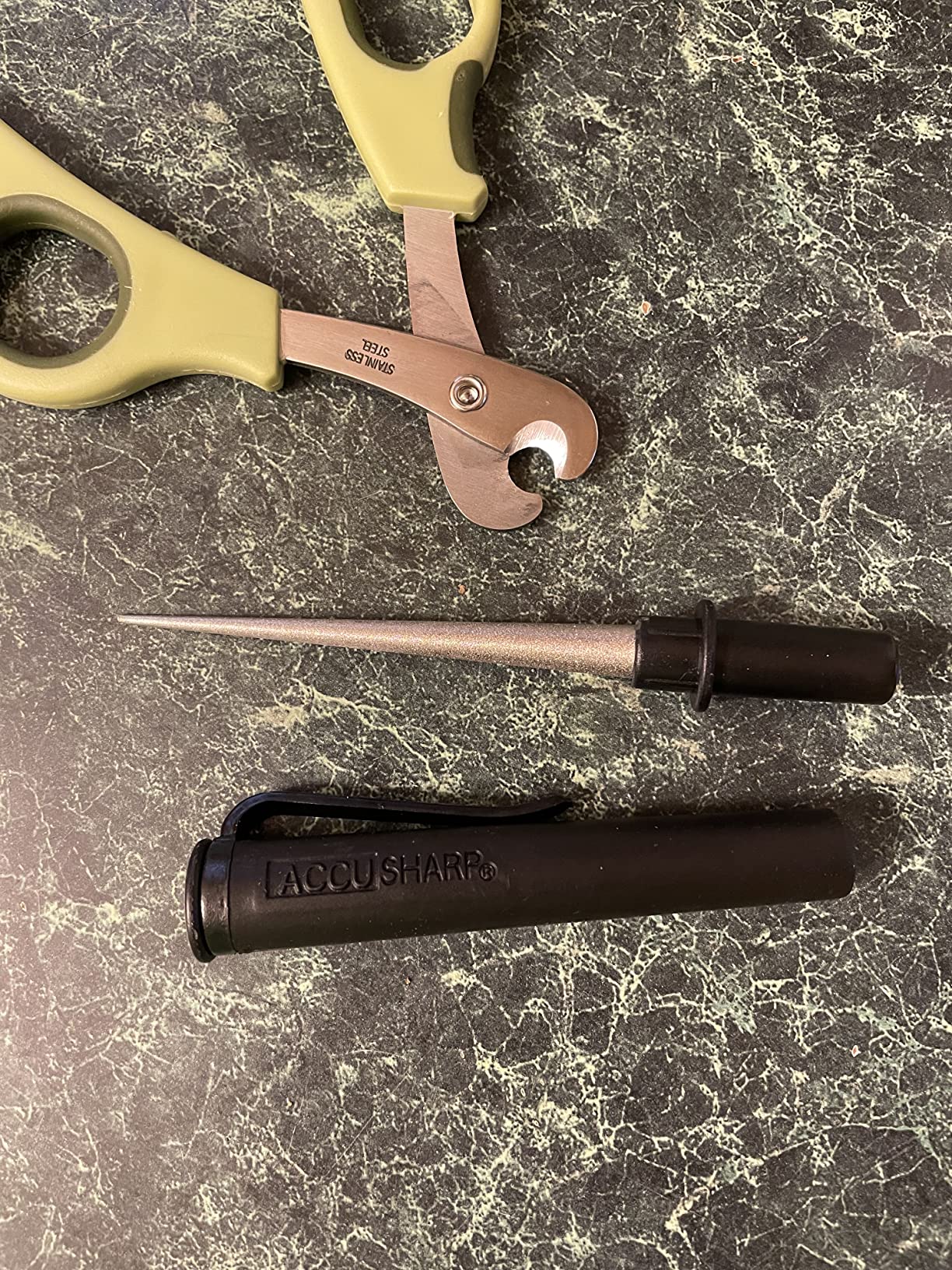 ACCUSHARP Diamond Compact Tapered Rod Sharpener, Portable Knife & Tool Sharpener for Serrated Blades, Fillet Knives & Fish Hooks - Customer Photo 1