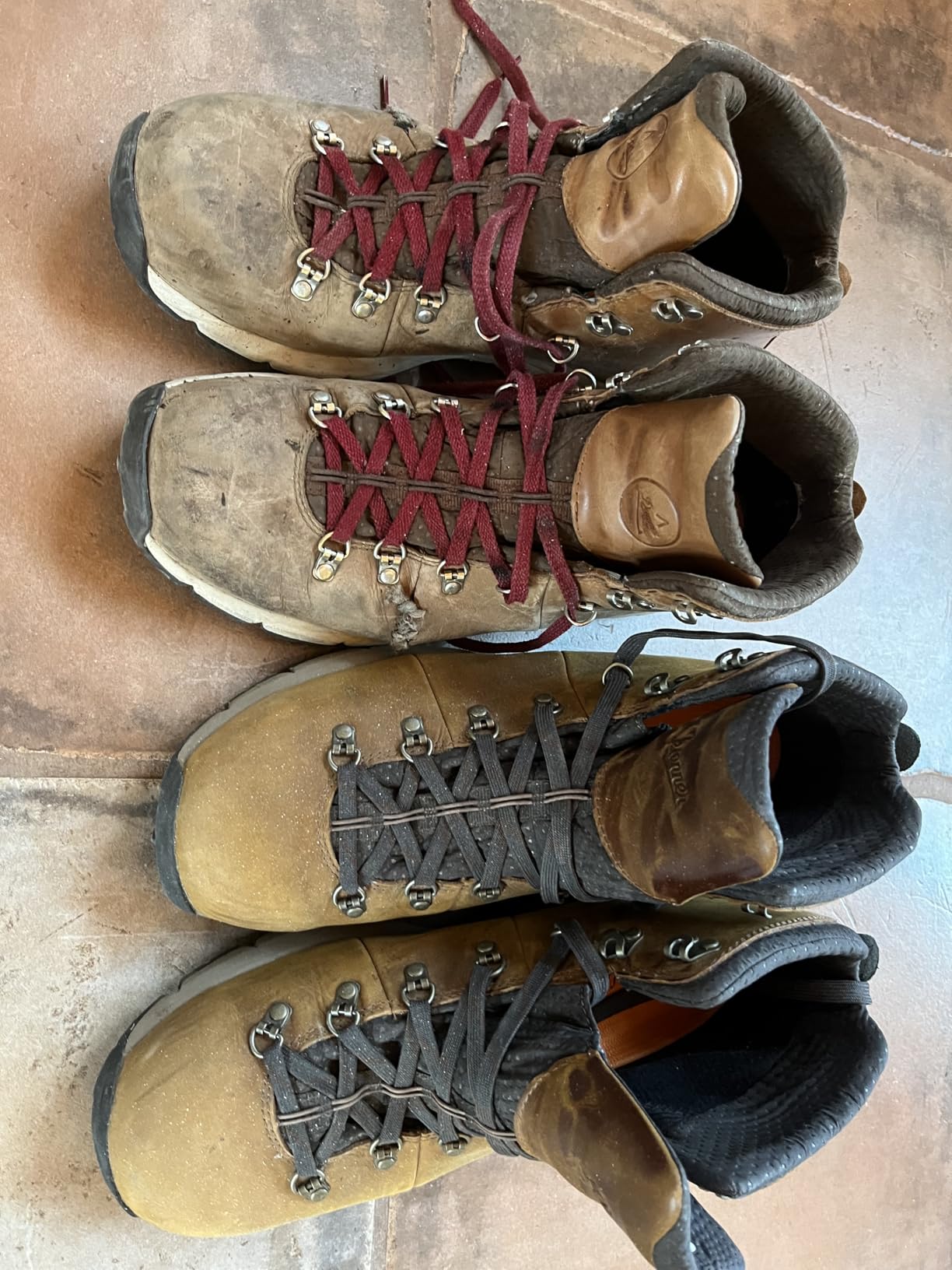 Danner Mountain 600 Waterproof Hiking Boots for Men - Lightweight, Durable Upper, Breathable Lining, Triple-Density Footbed & Vibram Traction Outsole - Customer Photo 3
