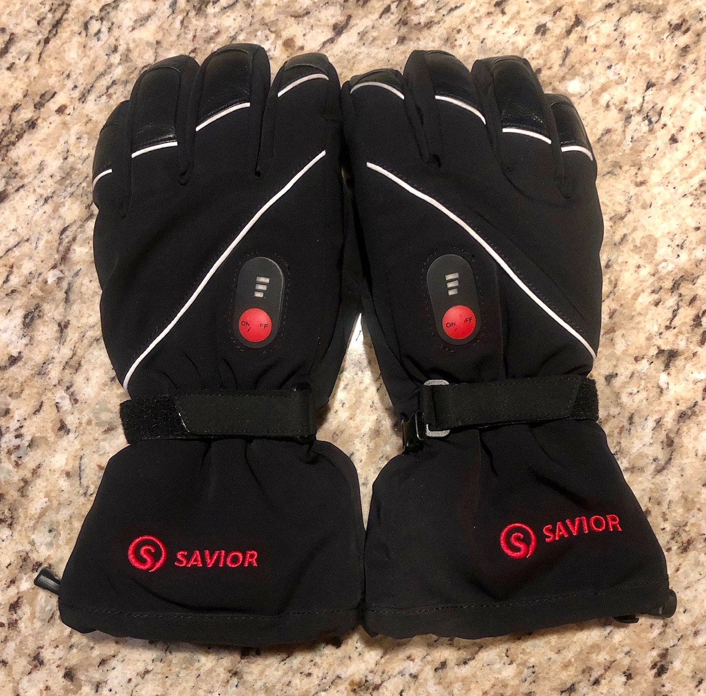 SAVIOR HEAT Heated Gloves for Men Women, Rechargeable Electric Heated Leather Skiing and Snowboarding Gloves Customer Review SAVIOR HEAT Heated Gloves for Men Women, Rechargeable Electric Heated Leather Skiing and Snowboarding Gloves - Customer Photo 1