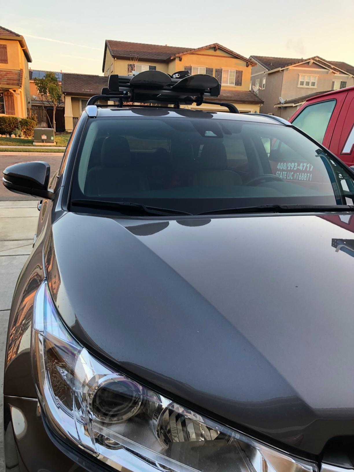 YAKIMA, FreshTrack Ski & Snowboard Mount, Fits Most Roof Racks Customer Review YAKIMA, FreshTrack Ski & Snowboard Mount, Fits Most Roof Racks - Customer Photo 1