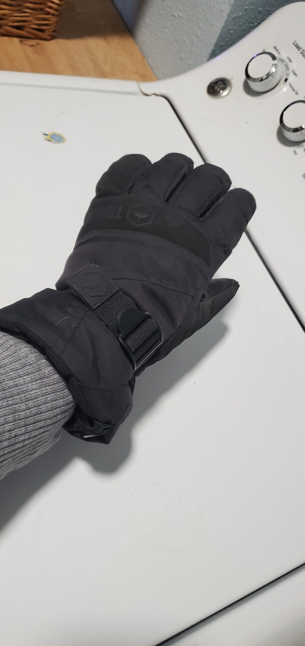 Tough Outdoors Waterproof Gloves Women - Ski Gloves Men - Warm for Winter Cold Weather Snow & Snowboarding Customer Review Tough Outdoors Waterproof Gloves Women - Ski Gloves Men - Warm for Winter Cold Weather Snow & Snowboarding - Customer Photo 1