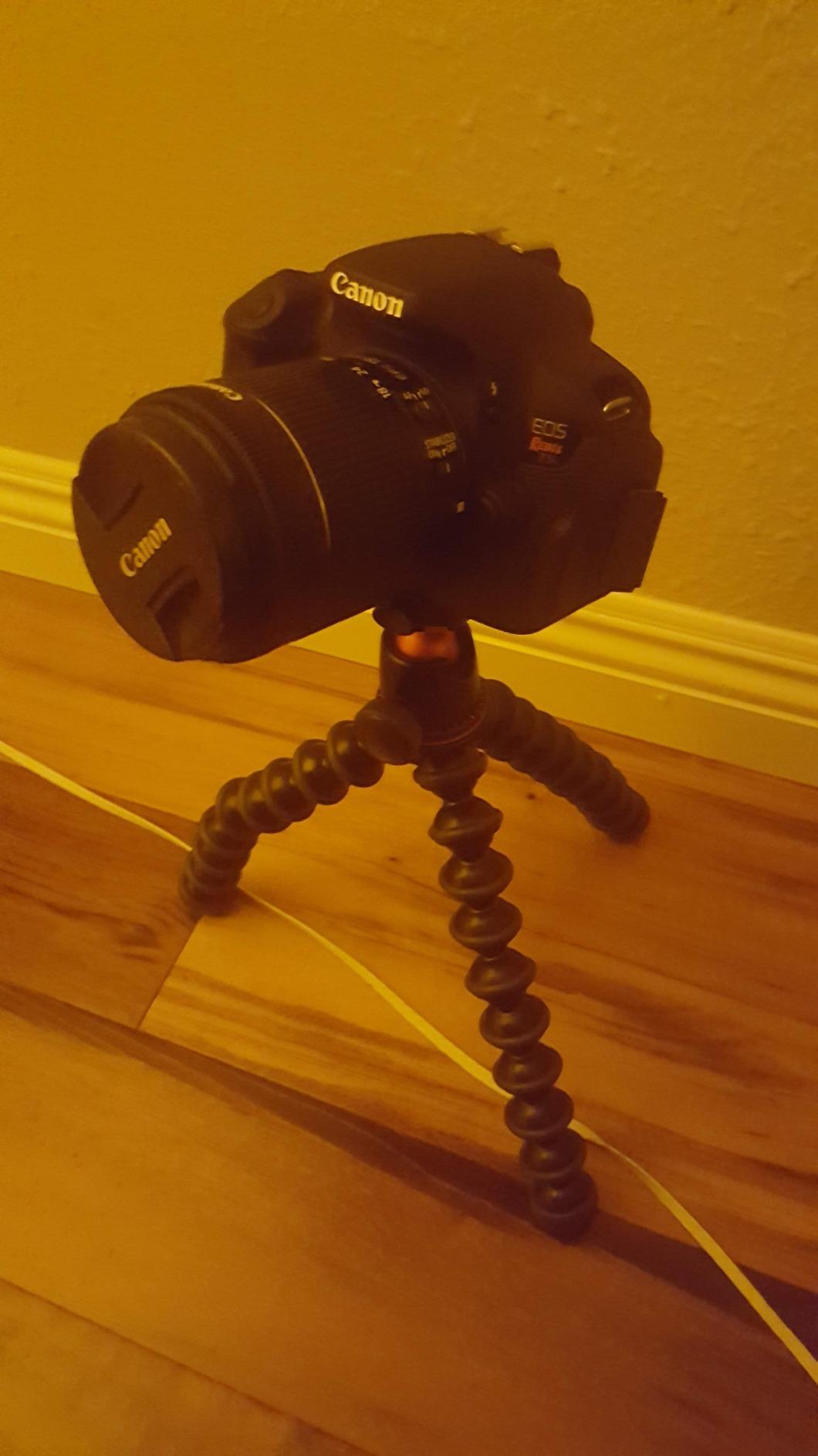 Joby GorillaPod 325: A Compact, Flexible Tripod for Compact Cameras and Devices up to 325 Grams Customer Review Joby GorillaPod 325: A Compact, Flexible Tripod for Compact Cameras and Devices up to 325 Grams - Customer Photo 1