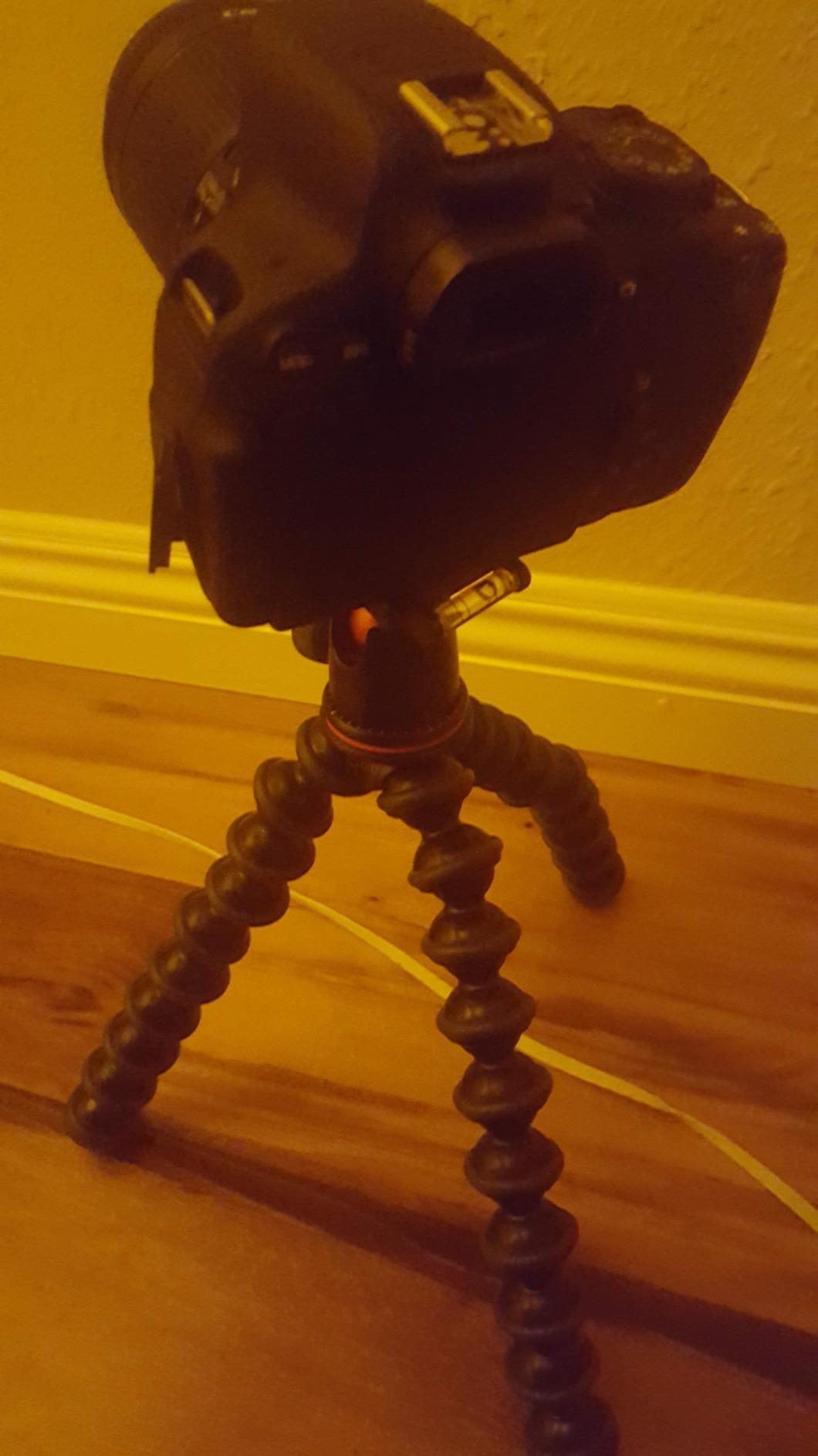 Joby GorillaPod 325: A Compact, Flexible Tripod for Compact Cameras and Devices up to 325 Grams Customer Review Joby GorillaPod 325: A Compact, Flexible Tripod for Compact Cameras and Devices up to 325 Grams - Customer Photo 2