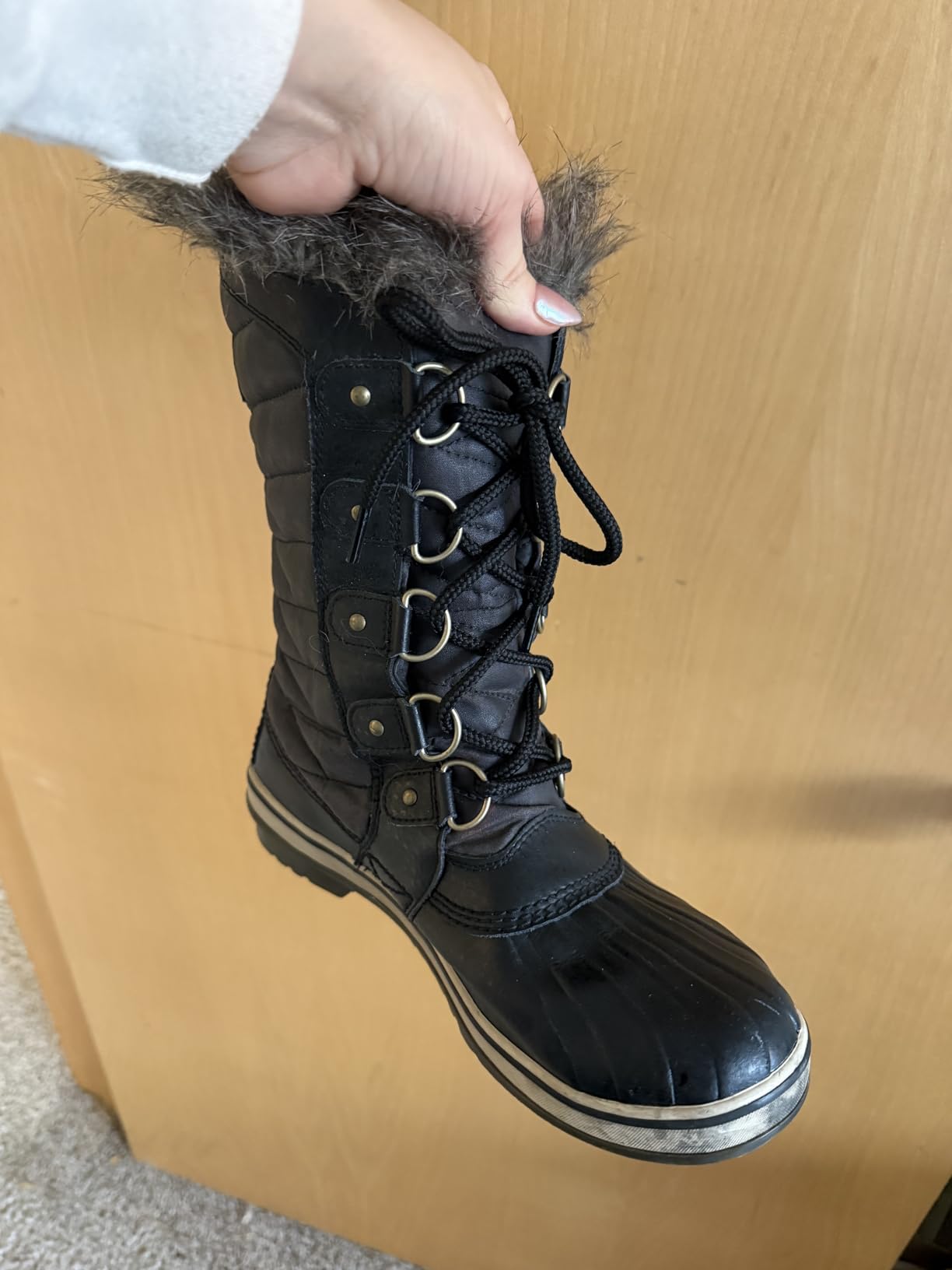 Miscly Round Boot Laces [1 Pair] Heavy Duty and Durable Shoelaces for Boots, Work Boots & Hiking Shoes - Customer Photo 2