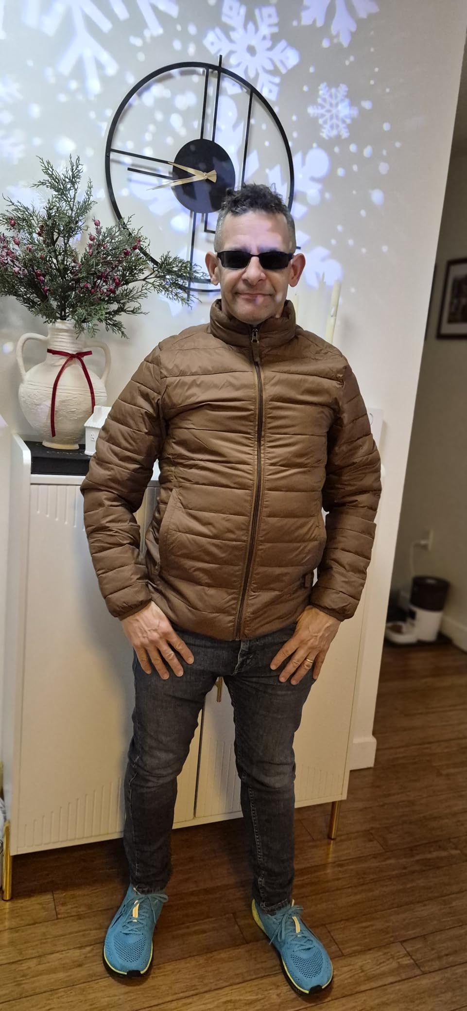 Amazon Essentials Men's Packable Puffer Jacket - Customer Photo 1