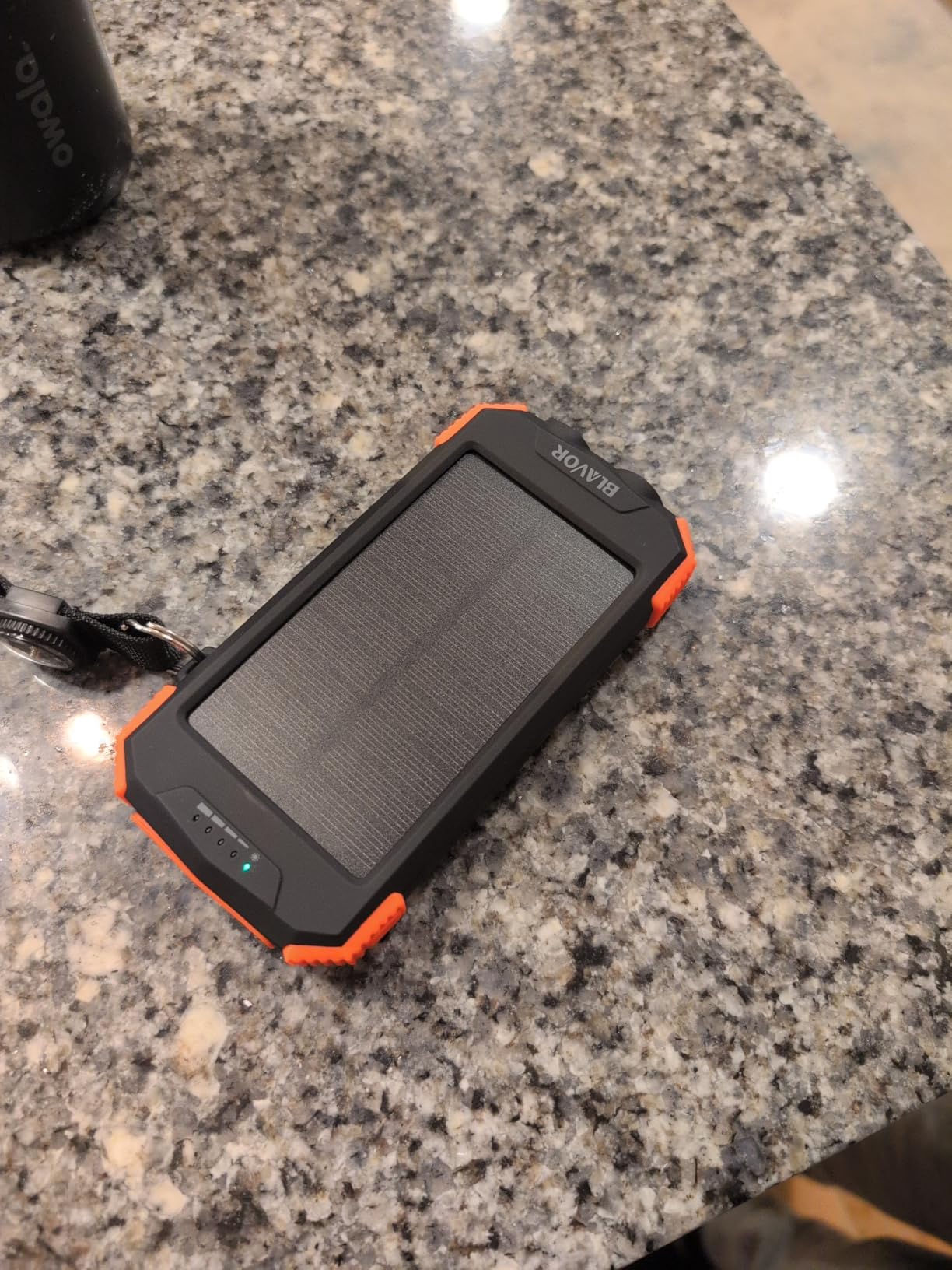 BLAVOR Solar Power Bank 10,000mAh, Portable Wireless Charger, 20W Fast Charging External Battery Pack with USB C for Cell Phones, Solar Panel Charging with Dual Flashlight for Camping - Customer Photo 1