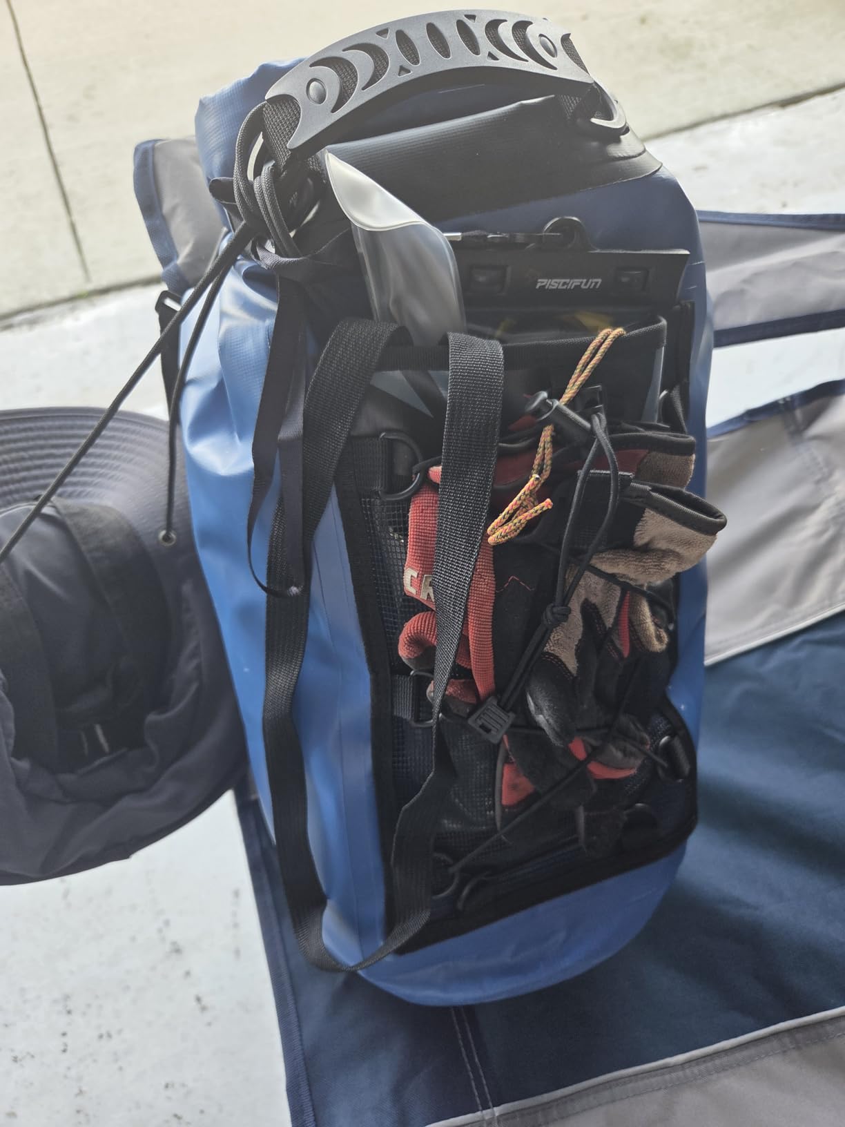 Piscifun Dry Bag, Waterproof Floating Backpack 10L/20L/30L/40L with Waterproof Phone Case for Boating, Kayaking, Fishing - Customer Photo 1