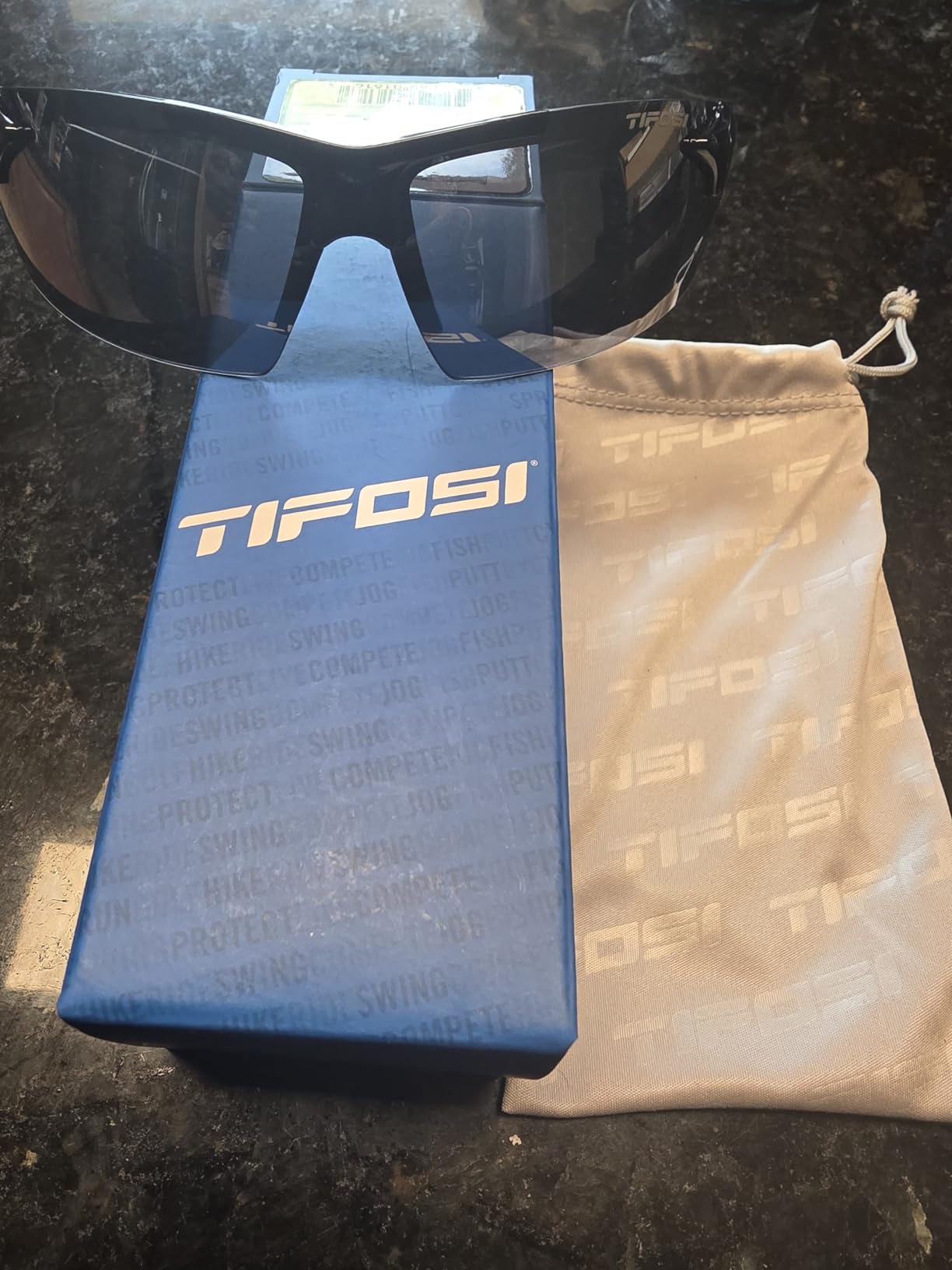 Tifosi Track Sport Men & Women Sunglasses - Ideal For Baseball, Golf, Pickleball, Running and Tennis - Unisex Glasses Customer Review Tifosi Track Sport Men & Women Sunglasses - Ideal For Baseball, Golf, Pickleball, Running and Tennis - Unisex Glasses - Customer Photo 1