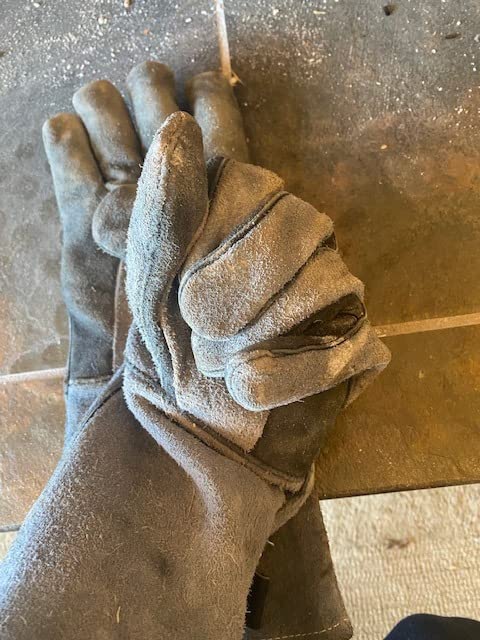WZQH 16 Inches,932,Leather Welding Gloves, Heat/Fire Resistant,Large Mitts for BBQ,Oven,Grill,Fireplace,Tig,Mig,Forge,Baking,Furnace,Stove,Pot Holder,Animal Handling Glove.L Black-gray - Customer Photo 2