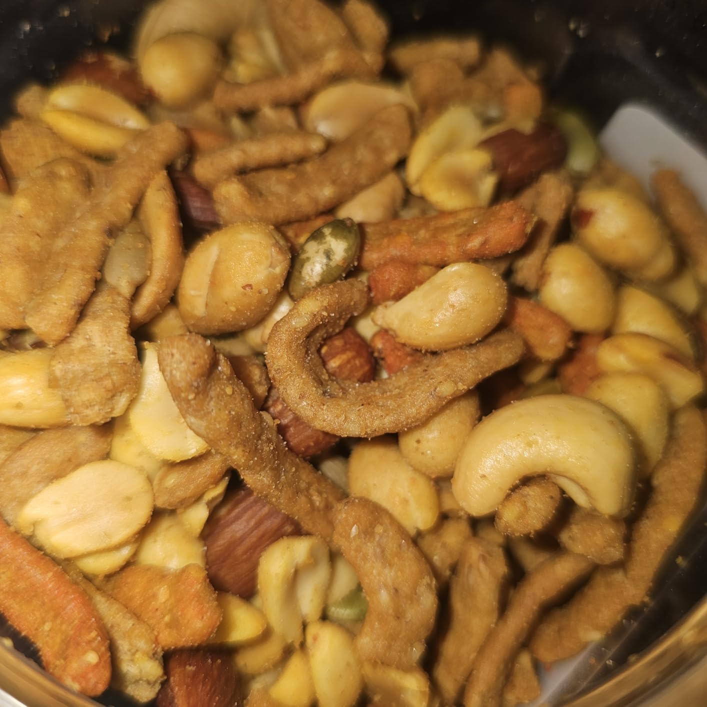 Southern Style Nuts Gourmet Hunter Bulk Trail Mix, 23 oz (Pack of 1), Sesame Sticks, Roasted Peanuts, Sunflower Kernels, Almonds, Cashews & Pepitas, Mixed Nuts, Snacks for Adults & Kids - Customer Photo 2