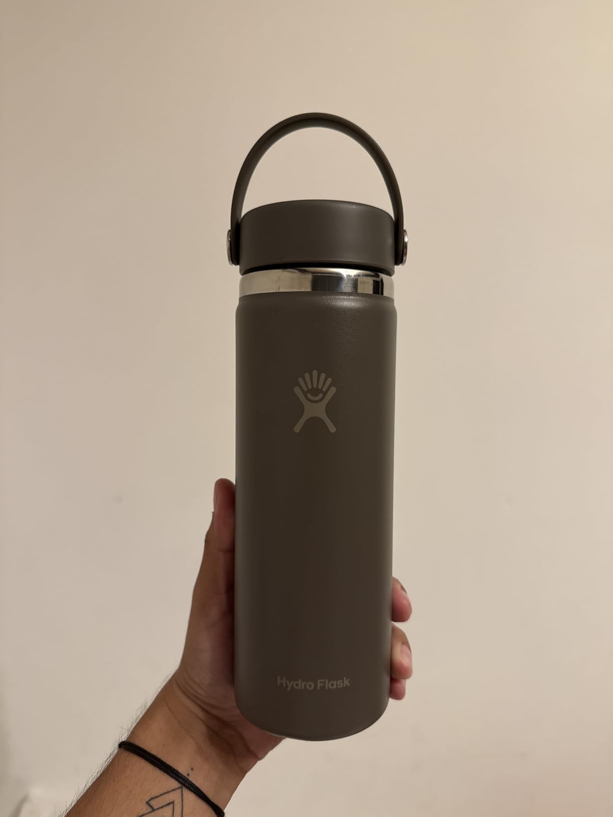 Hydro Flask Water Bottle - Insulated Stainless Steel - Wide Mouth Flex Lid, Non Spill, Leakproof and Refillable in 32 Oz Black - Customer Photo 2
