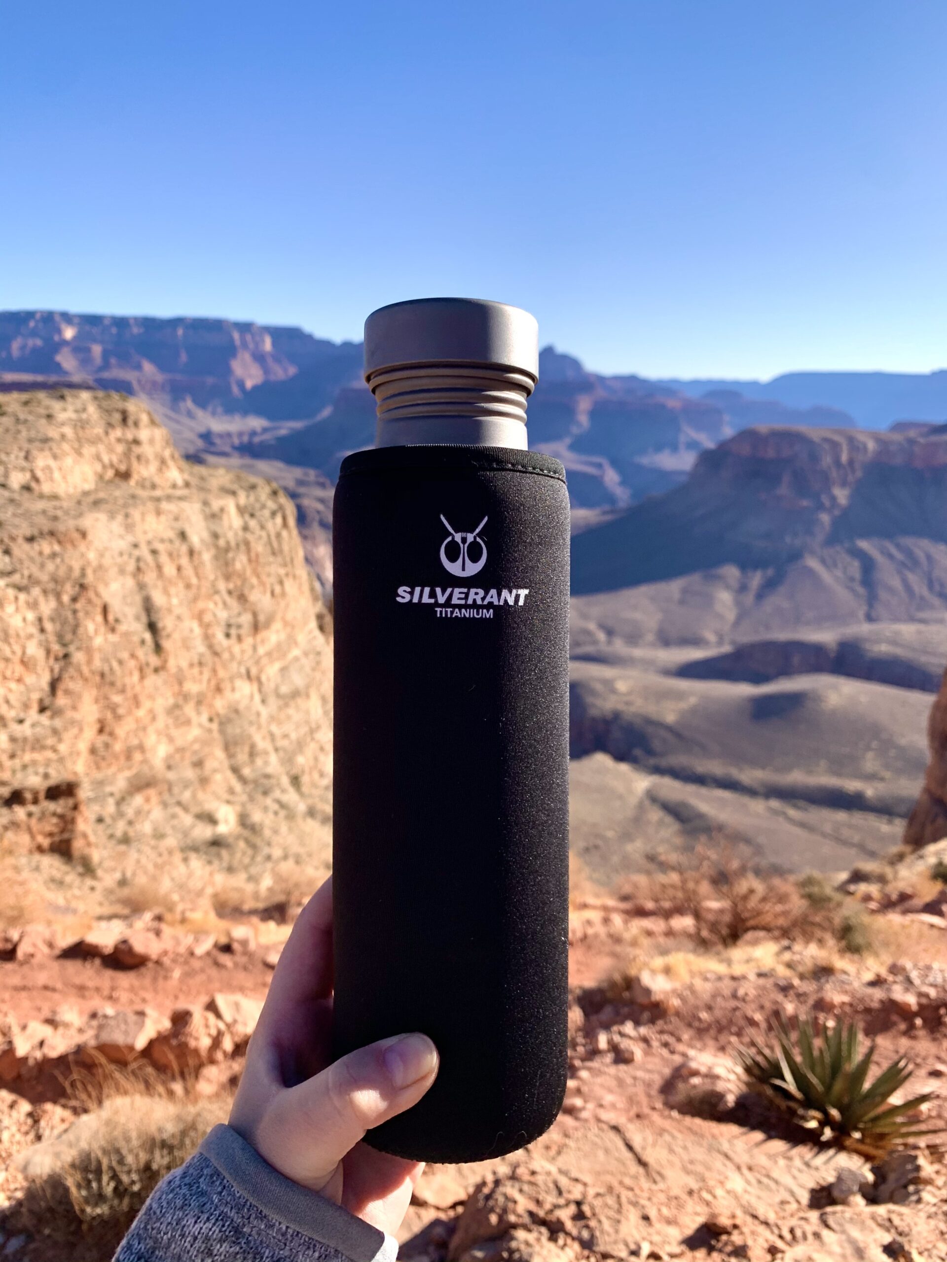 SILVERANT Titanium Ultralight 800ml/27 fl oz Leakproof Outdoor Camping Hiking Sports Water Bottle with Insulating Thermal Sleeve and Clip Loop Cap - Customer Photo 1