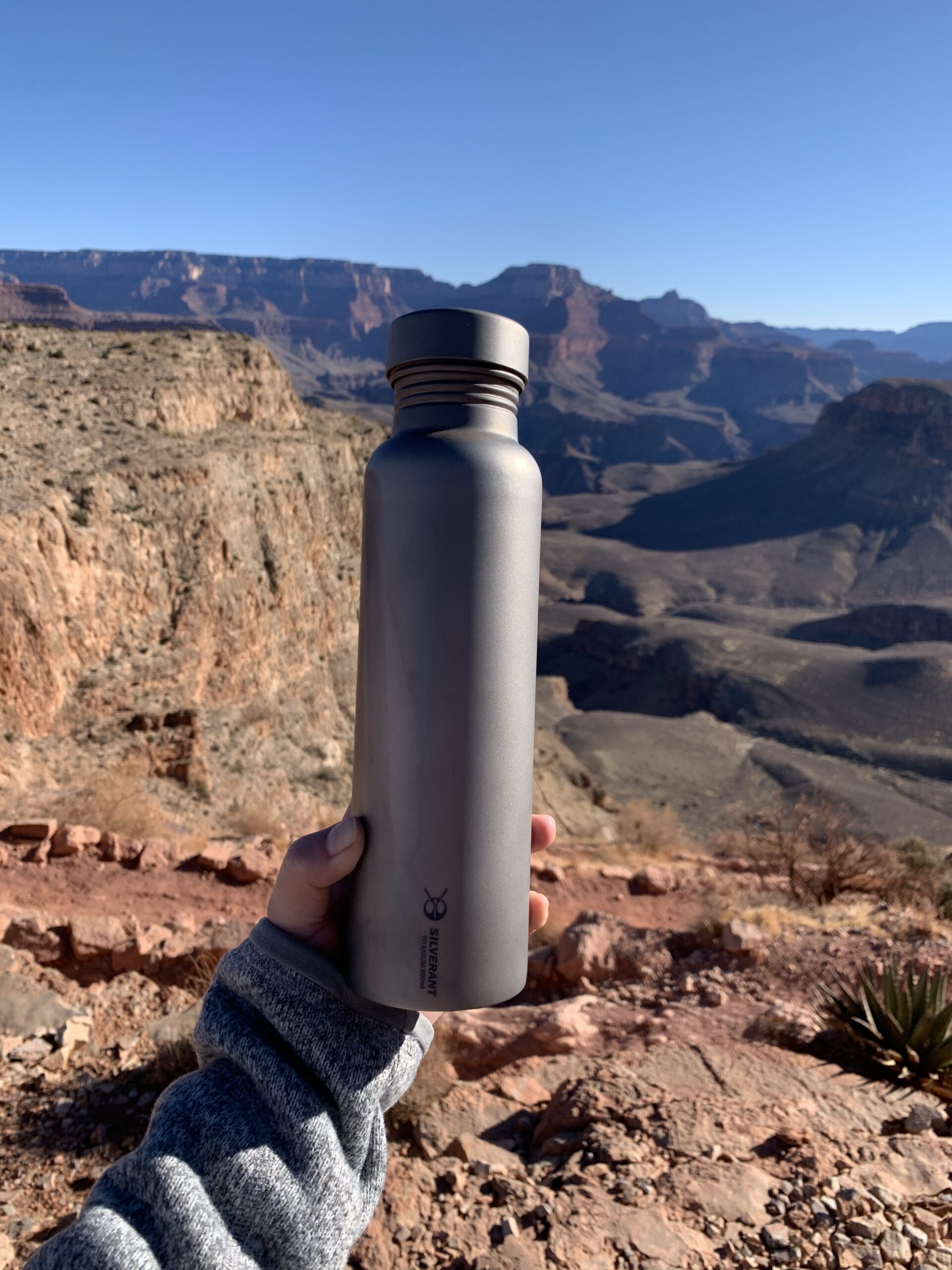 SILVERANT Titanium Ultralight 800ml/27 fl oz Leakproof Outdoor Camping Hiking Sports Water Bottle with Insulating Thermal Sleeve and Clip Loop Cap - Customer Photo 2