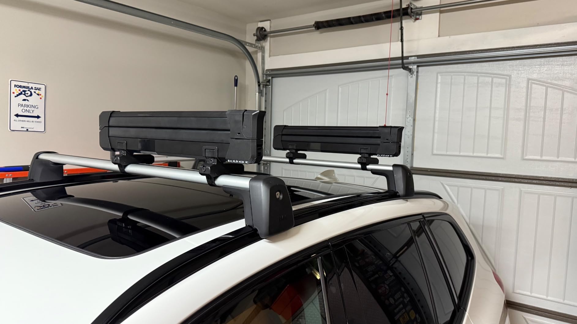KUAT Switch Sturdy Universal Car Rooftop Crossbars Mounted Winter Sports Gear Clamshell Flip Down Quick Release Ski and Snowboarding Rack with Integrated Locks, Black, Switch 6-6 Skis Customer Review KUAT Switch Sturdy Universal Car Rooftop Crossbars Mounted Winter Sports Gear Clamshell Flip Down Quick Release Ski and Snowboarding Rack with Integrated Locks, Black, Switch 6-6 Skis - Customer Photo 1