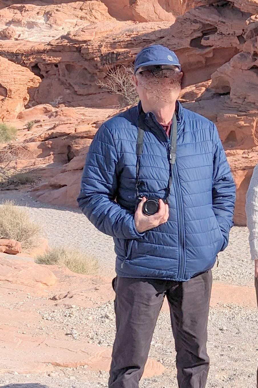 Outdoor Ventures Men's Lightweight Packable Puffer Winter Jacket Insulated Puffy Coat for Snow Ski Hiking Travel - Customer Photo 1