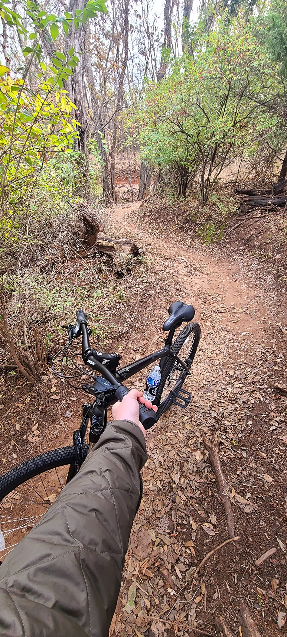 Mongoose Switchback Comp Expert Sport Trail Mountain Bike for Adult Men Women, 16/18/21-Speed Options, 27.5-Inch Wheels, Disc Brakes, Small Medium or Large Aluminum Frames, Hardtail Bicycles - Customer Photo 2