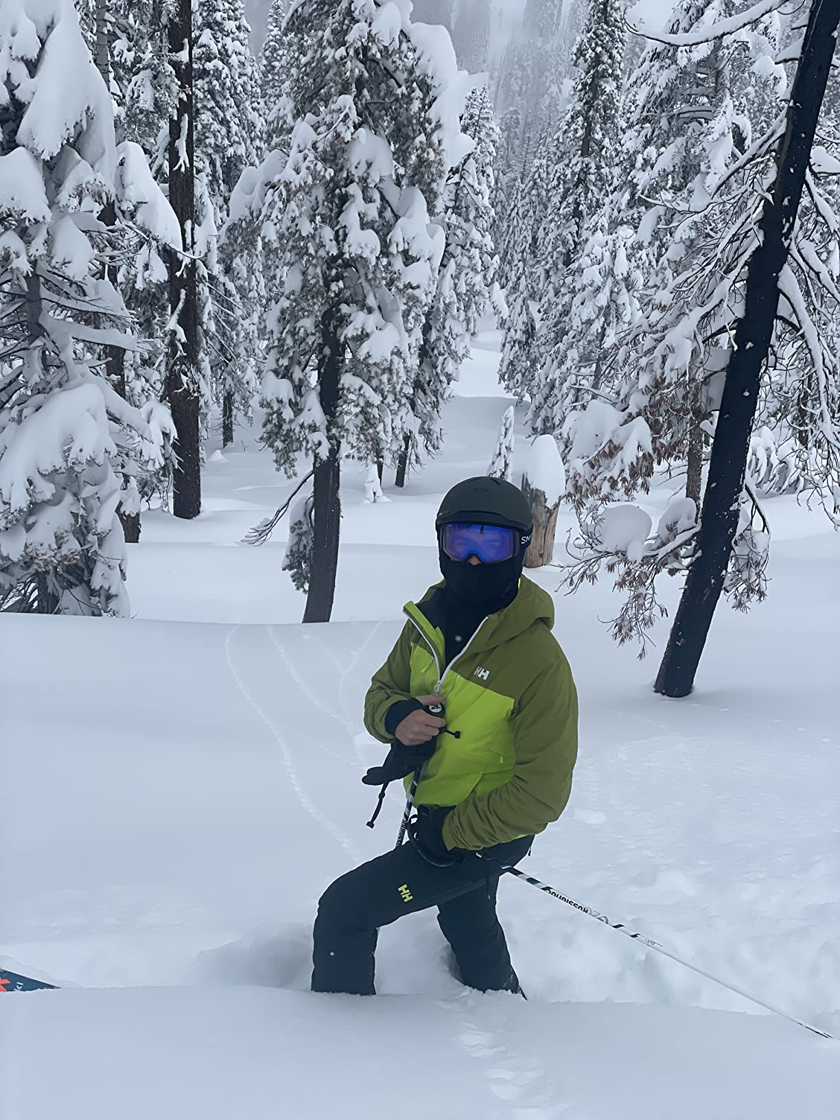Helly-Hansen Alpha LIFALOFT Insulated Ski Pant - Waterproof Snow Pants - LIFALOFT Warmth & Winter Trousers for Men Customer Review Helly-Hansen Alpha LIFALOFT Insulated Ski Pant - Waterproof Snow Pants - LIFALOFT Warmth & Winter Trousers for Men - Customer Photo 1