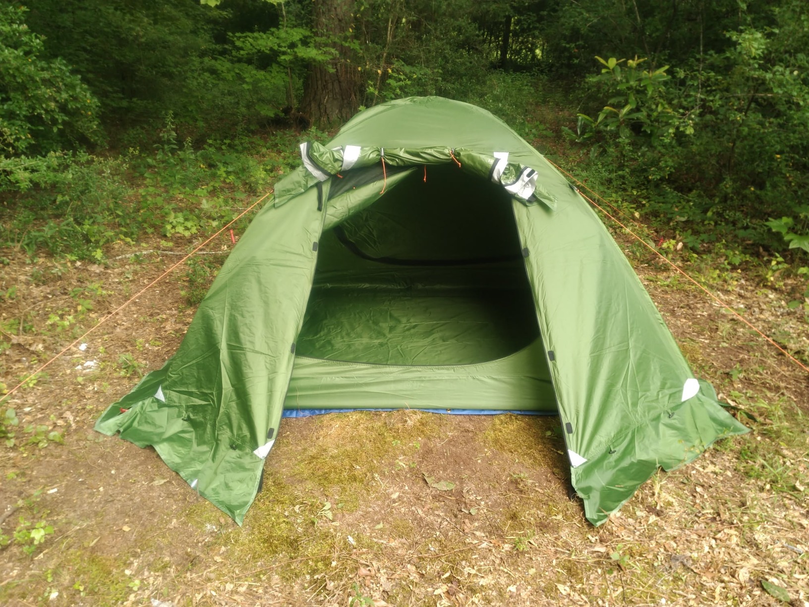 Clostnature Lightweight Backpacking Tent - 1/2 Person 4 Season Ultralight Waterproof Camping Tent, Large Size Easy Setup Tent for Winter, Cold Weather, Family, Outdoor, Hiking and Mountaineering - Customer Photo 3