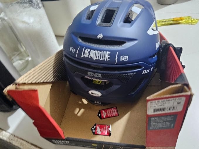 Bell Sixer MIPS Customer Review Bell Sixer MIPS - Customer Photo 2